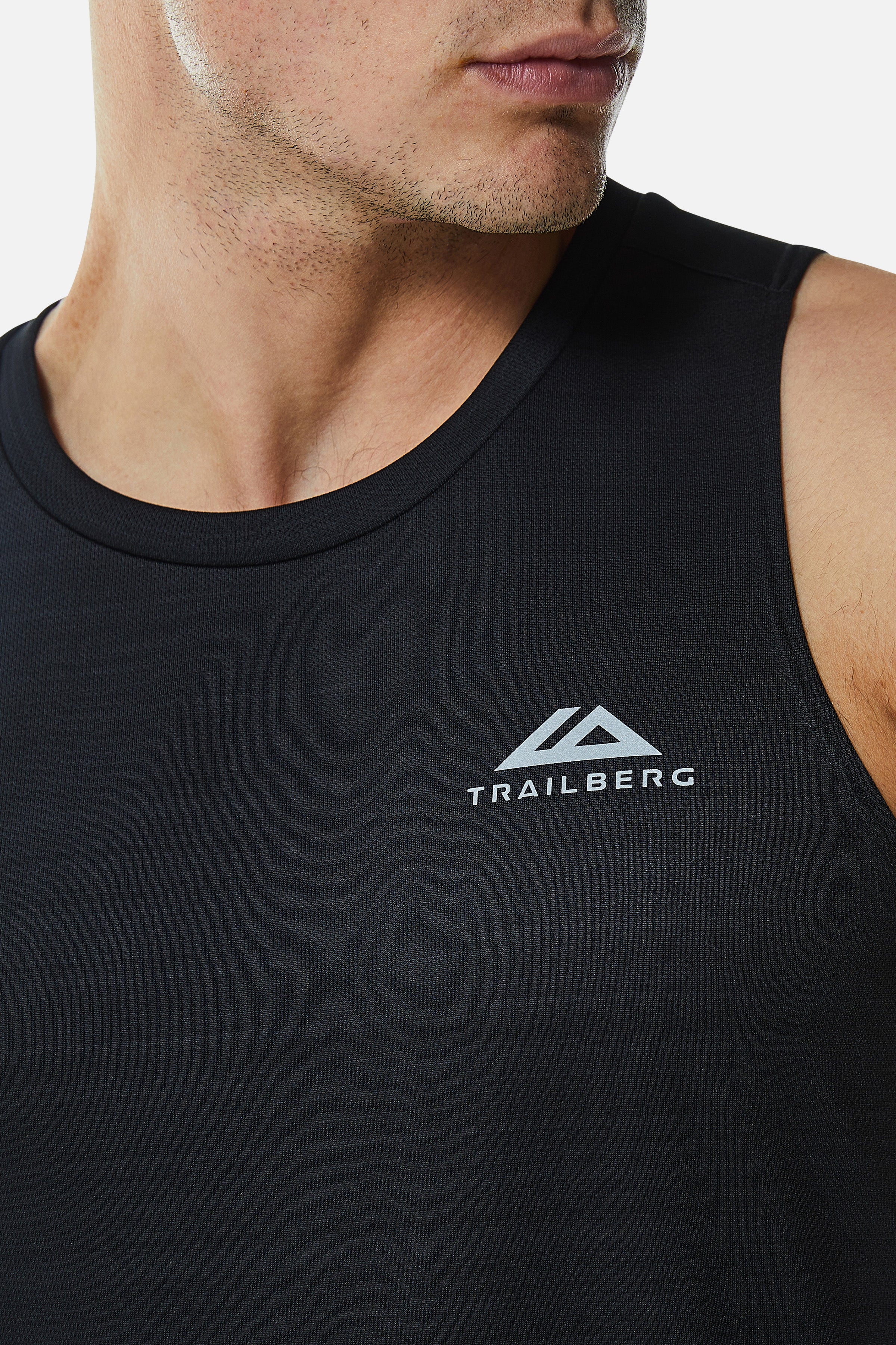 SS25 Cloud Running Vest - Black