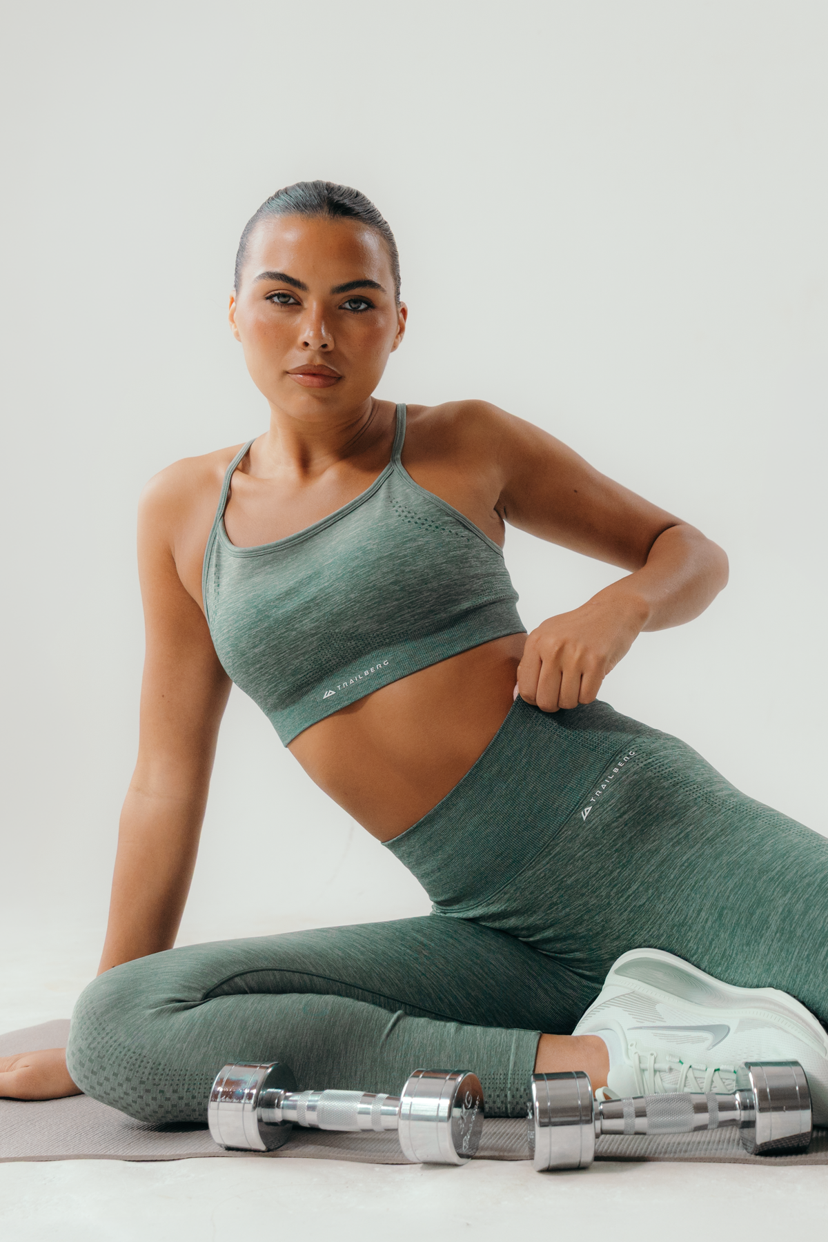 Womens Evocurve Seamless Strappy Bra - Aloe Frost