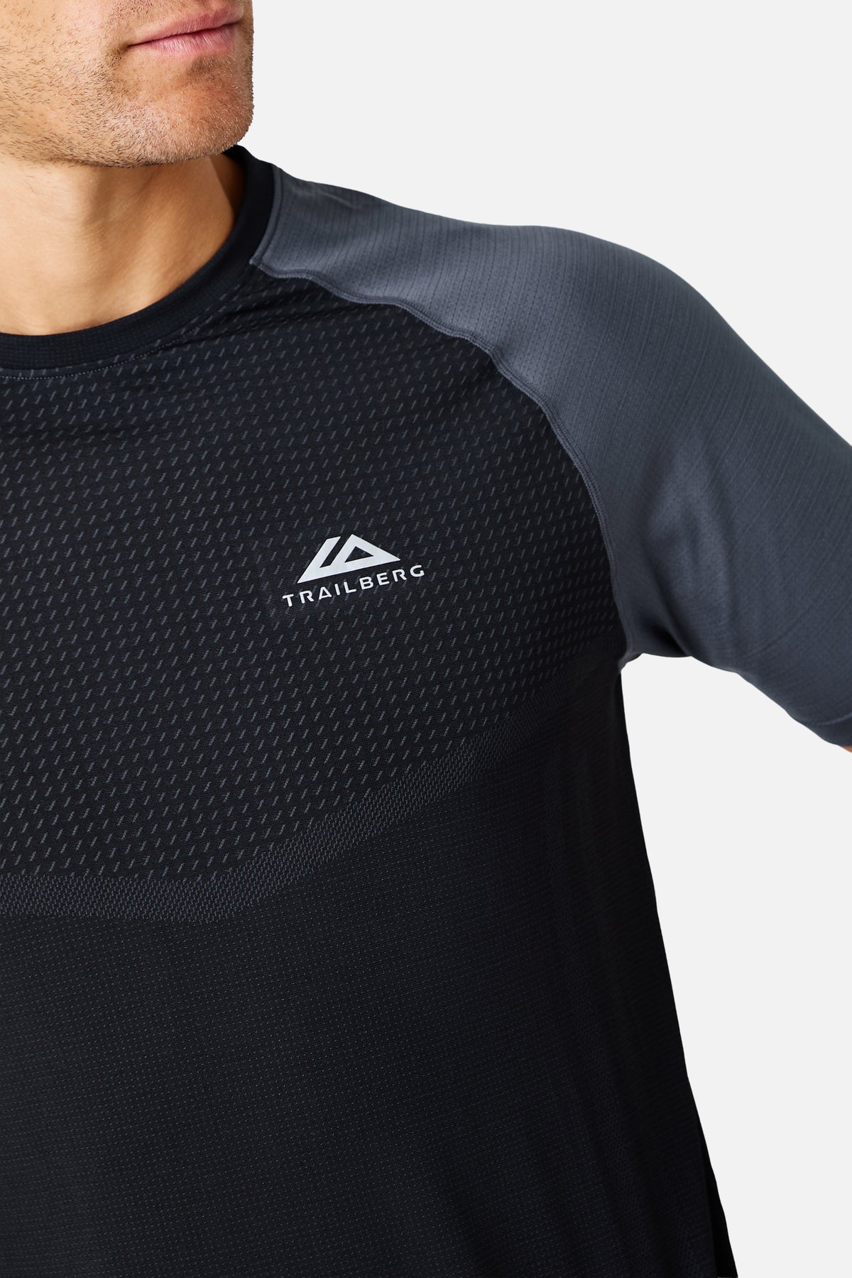Rapid Dash Seamless Tee - Black/Volcano Grey