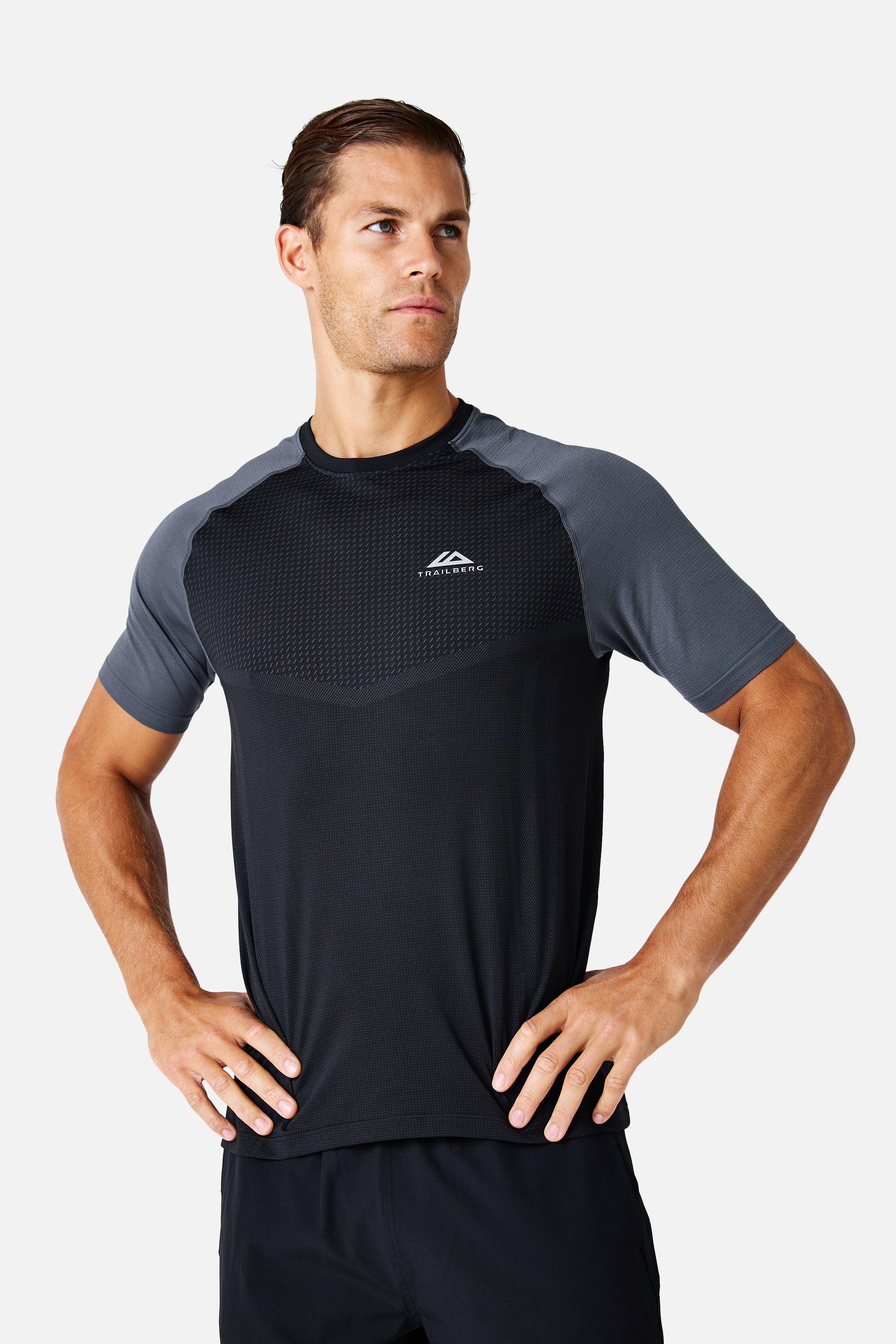 Rapid Dash Seamless Tee - Black/Volcano Grey