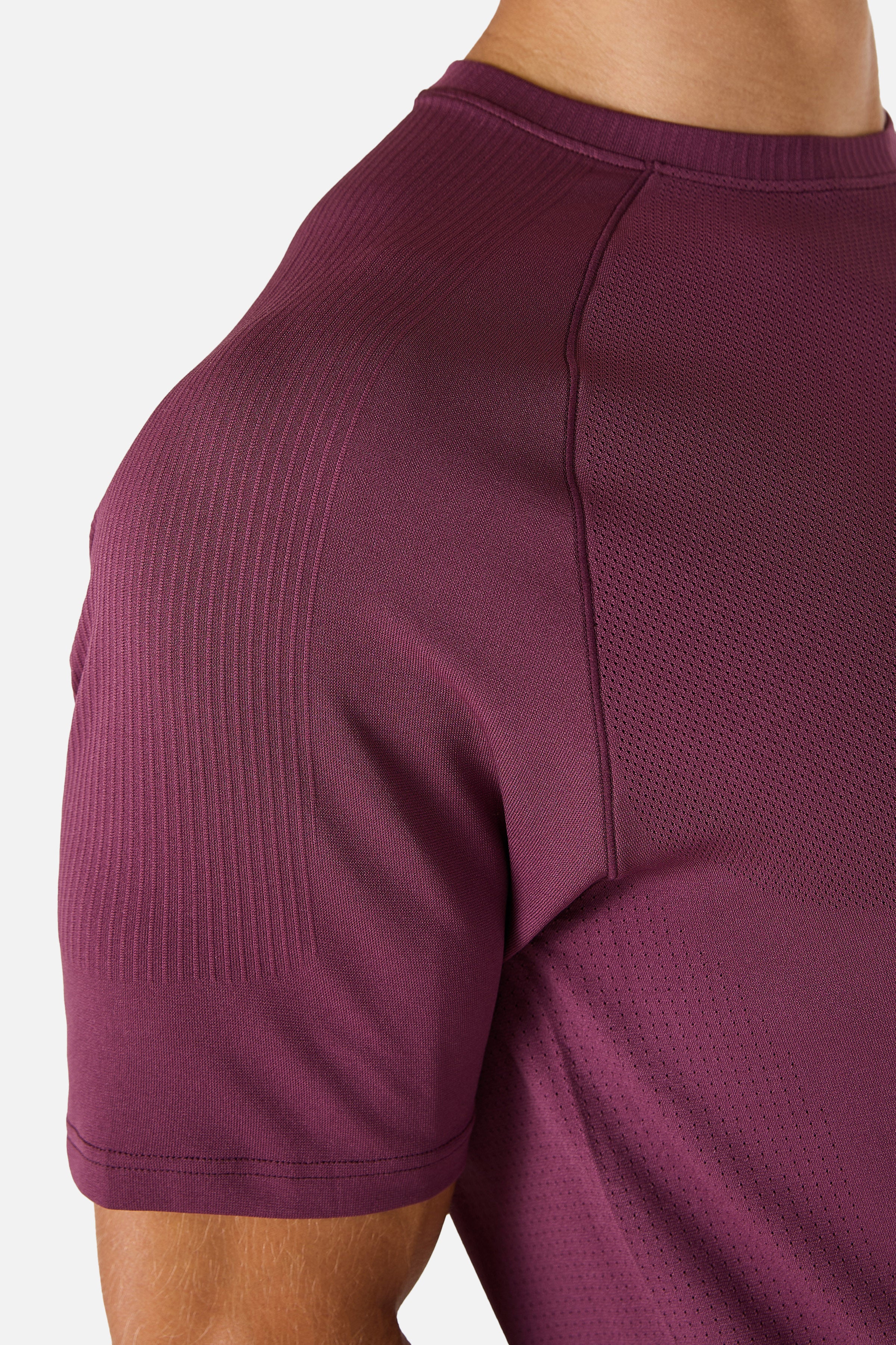 Driftline Seamless Tee - Deep Merlot