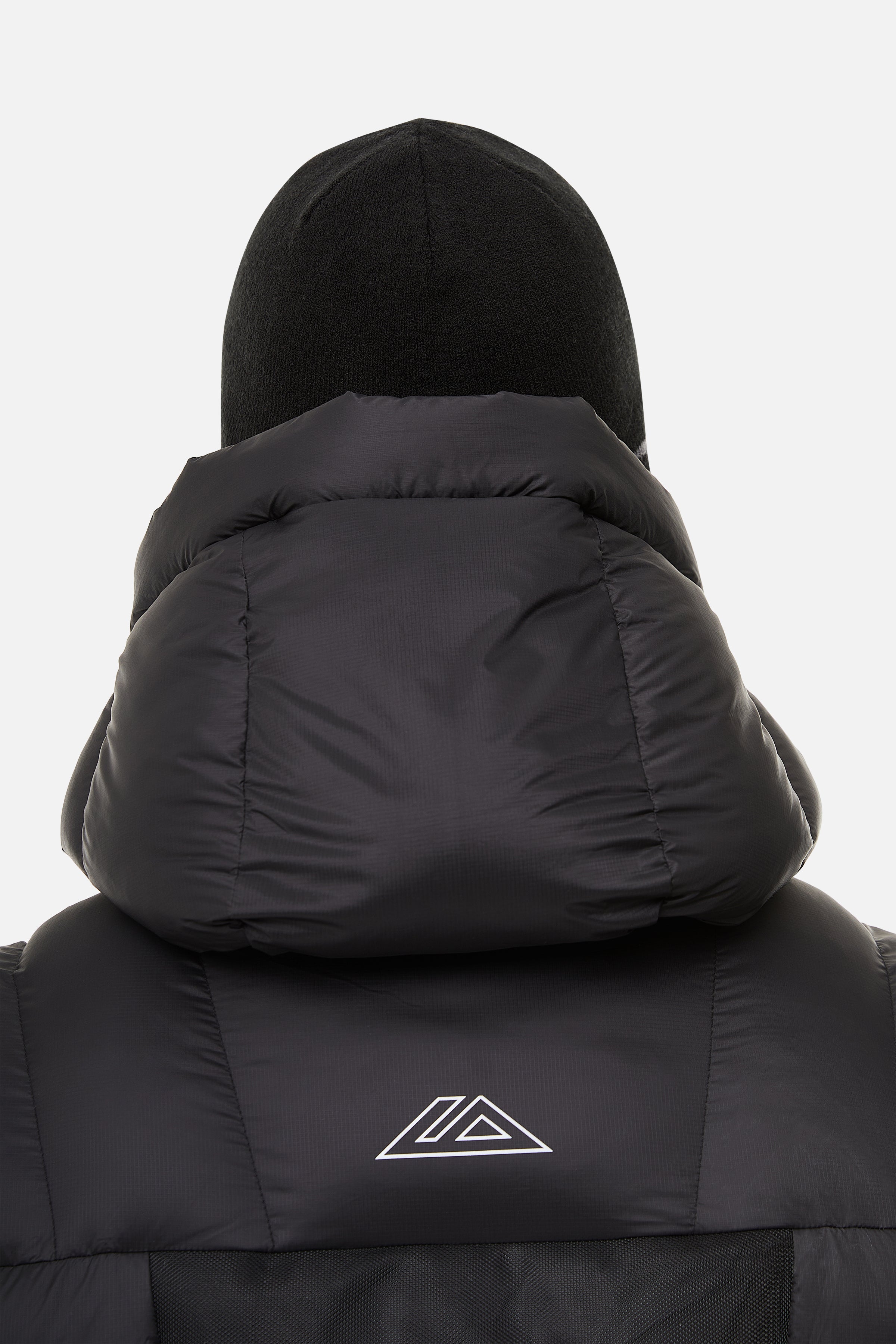 Peak Reversible Beanie - Black/Grey