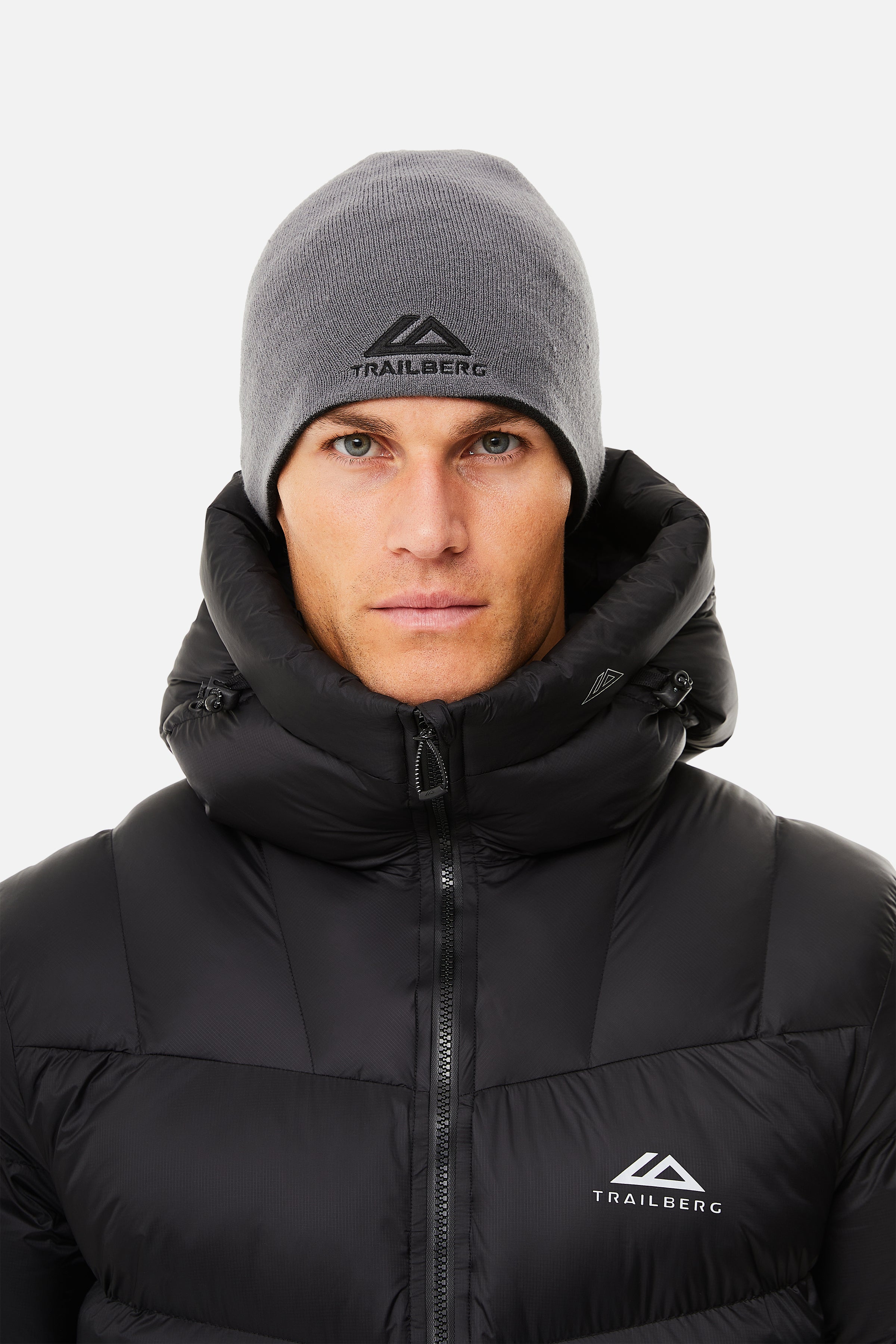 Peak Reversible Beanie - Black/Grey