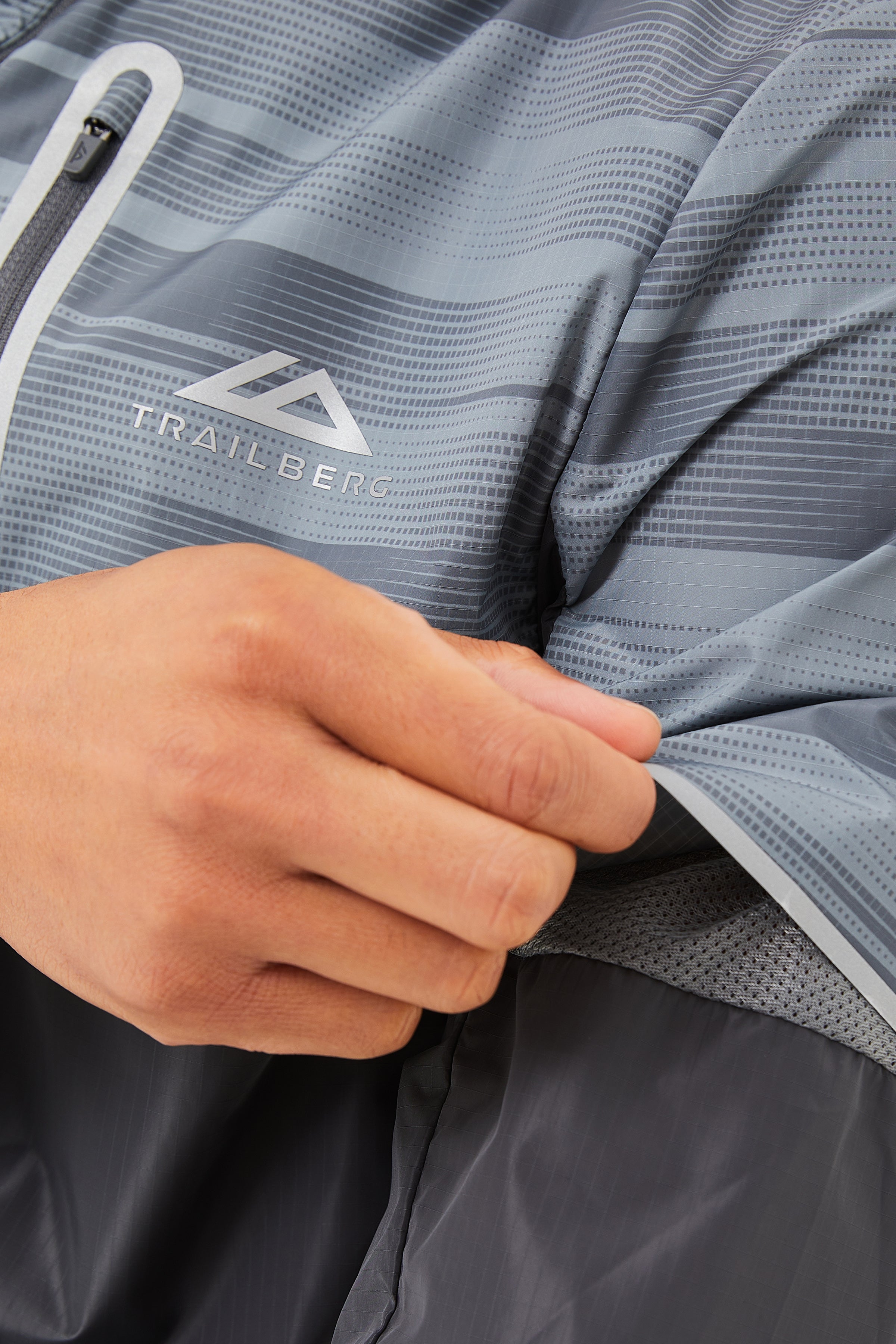 Dimension Windbreaker - Light Grey/Grey