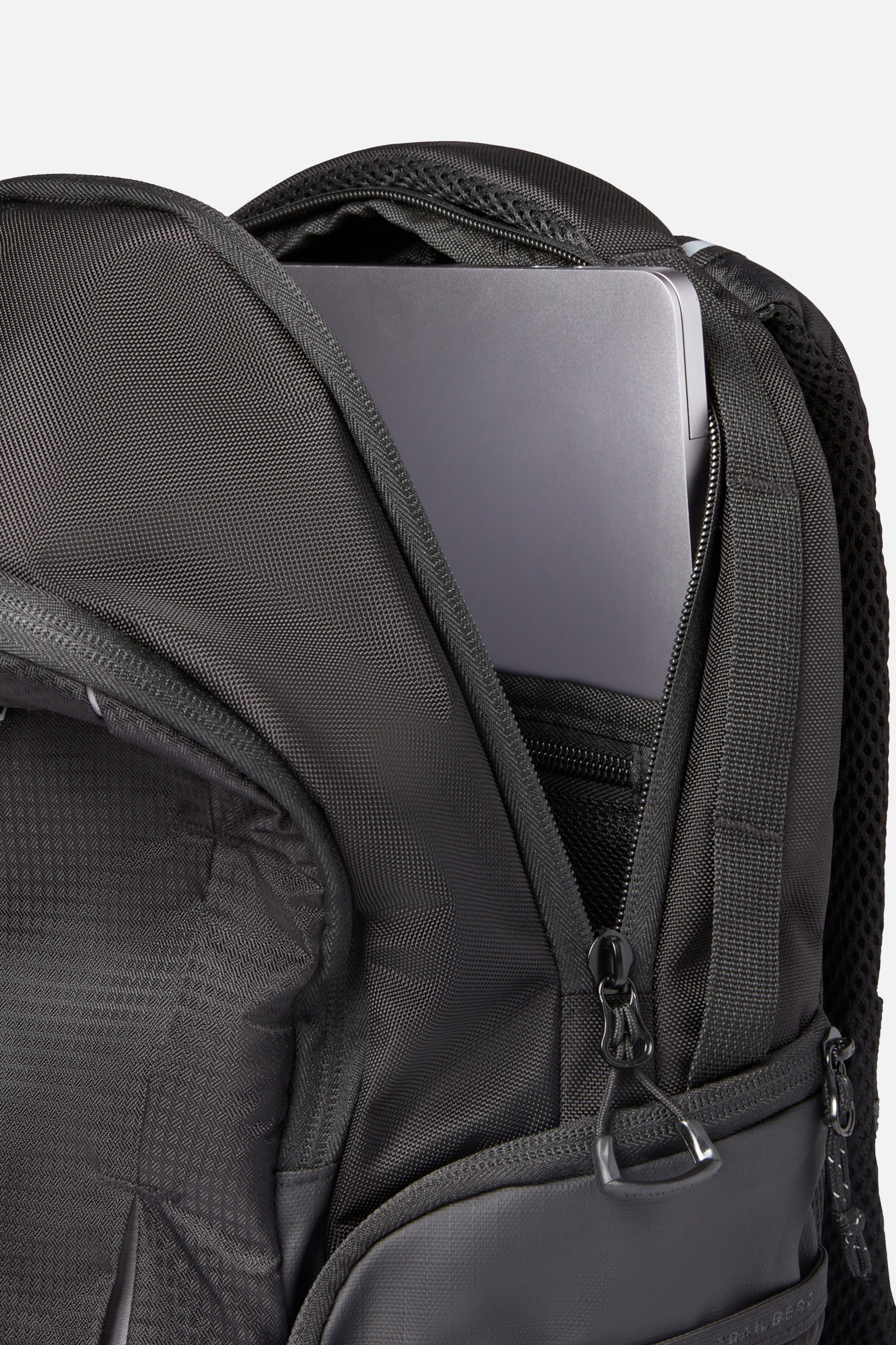 Ventum 22L Backpack - Black/Iron Grey
