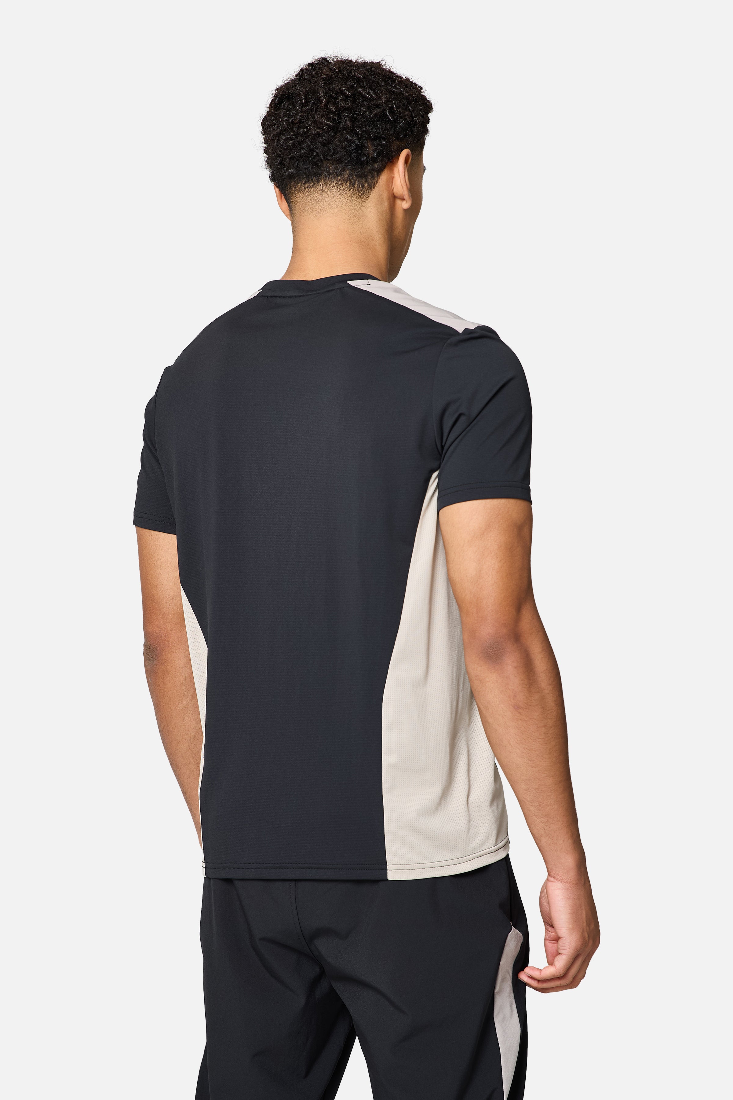AW25 Triathlon Tee - Black/Pale Taupe/Fossil Brown