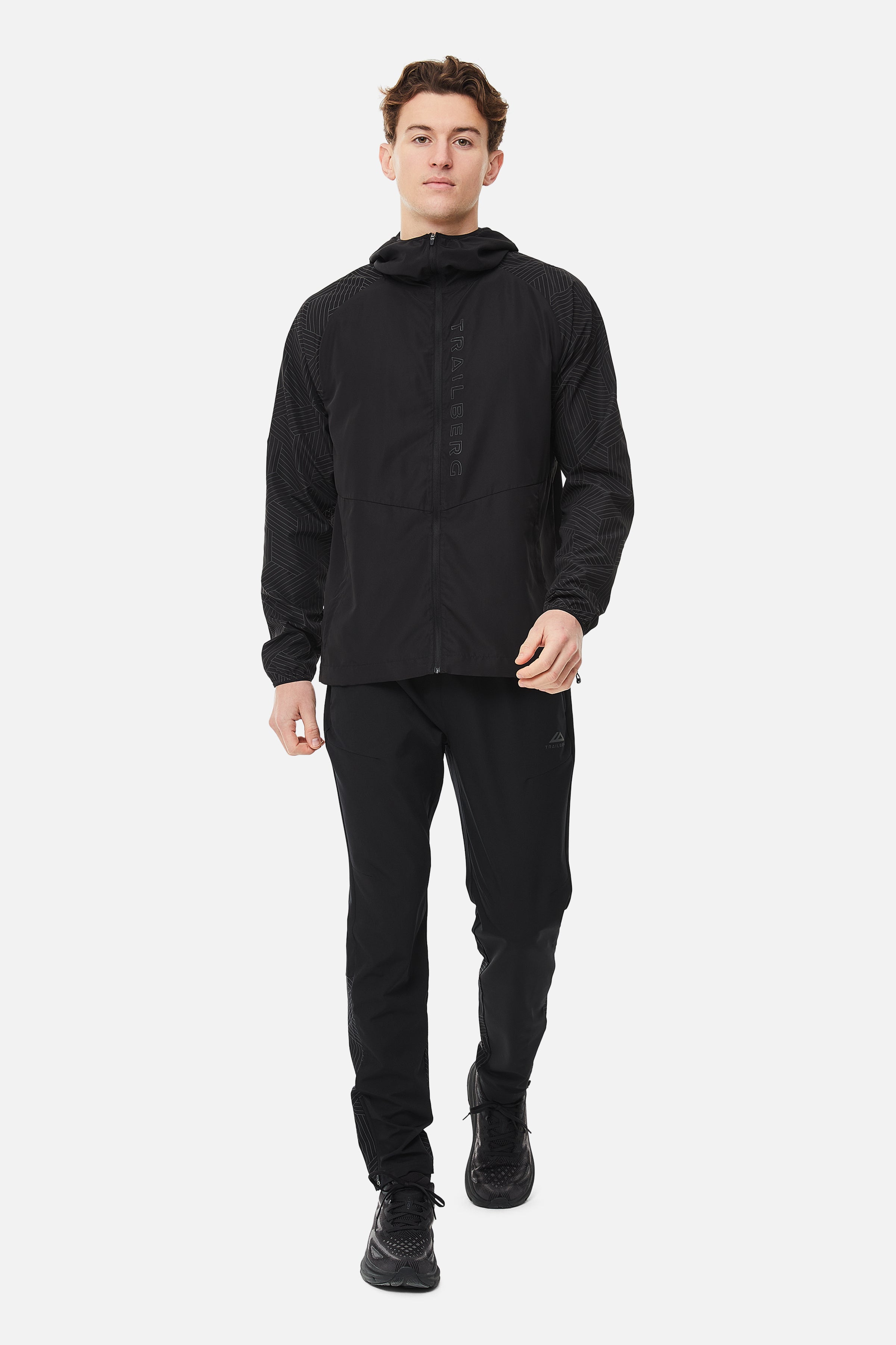 Axis Windbreaker - Black