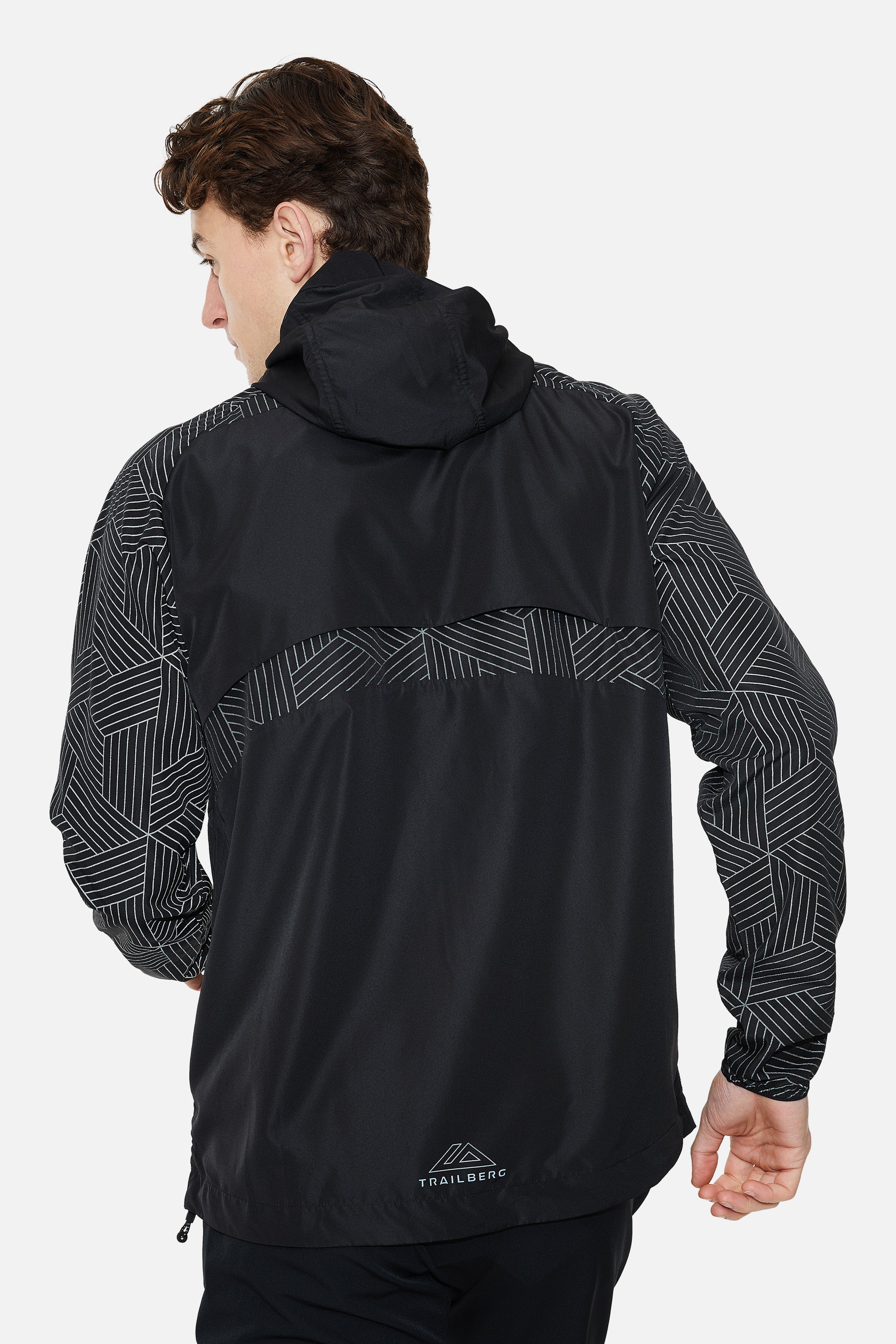 Axis Windbreaker - Black