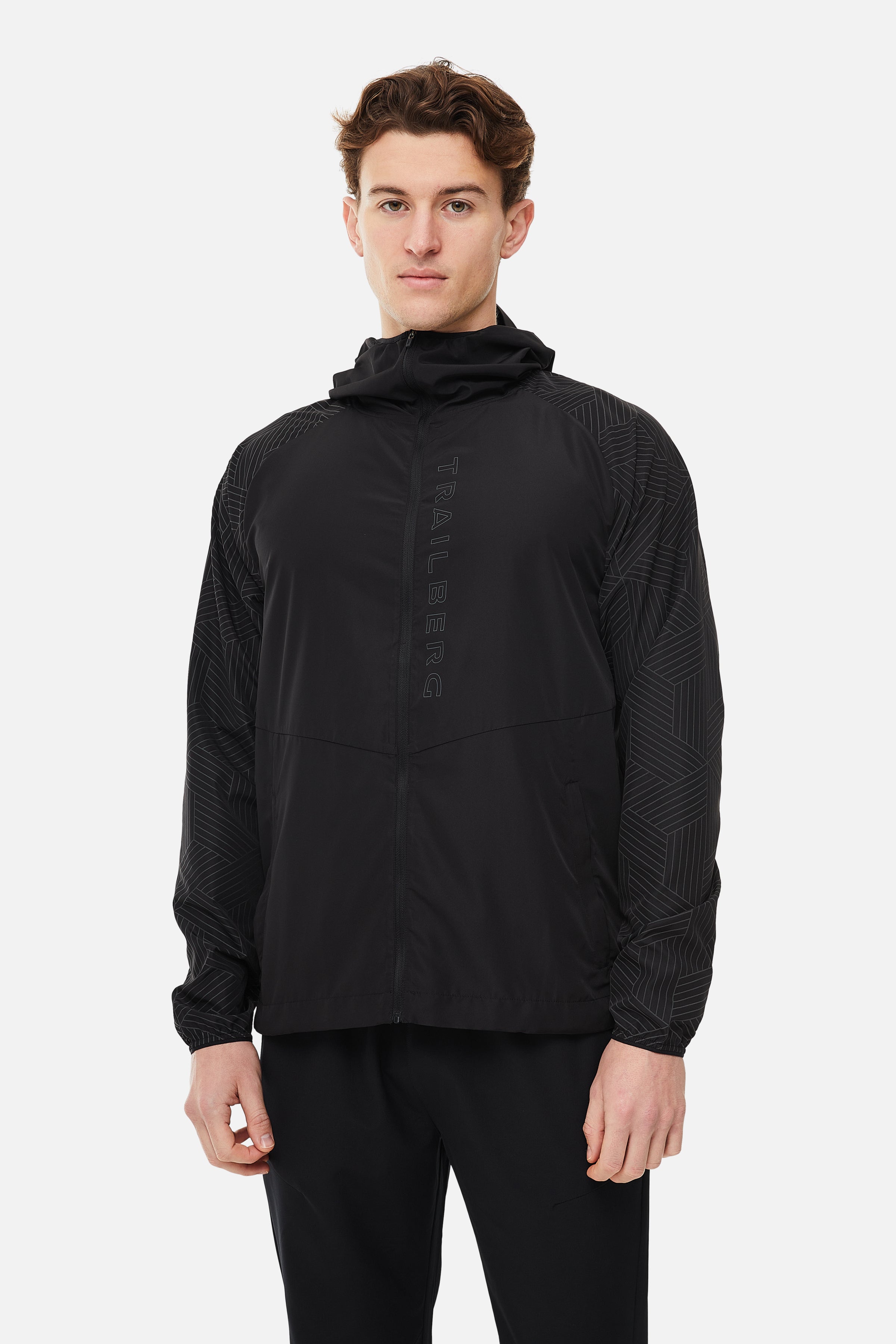 Axis Windbreaker - Black
