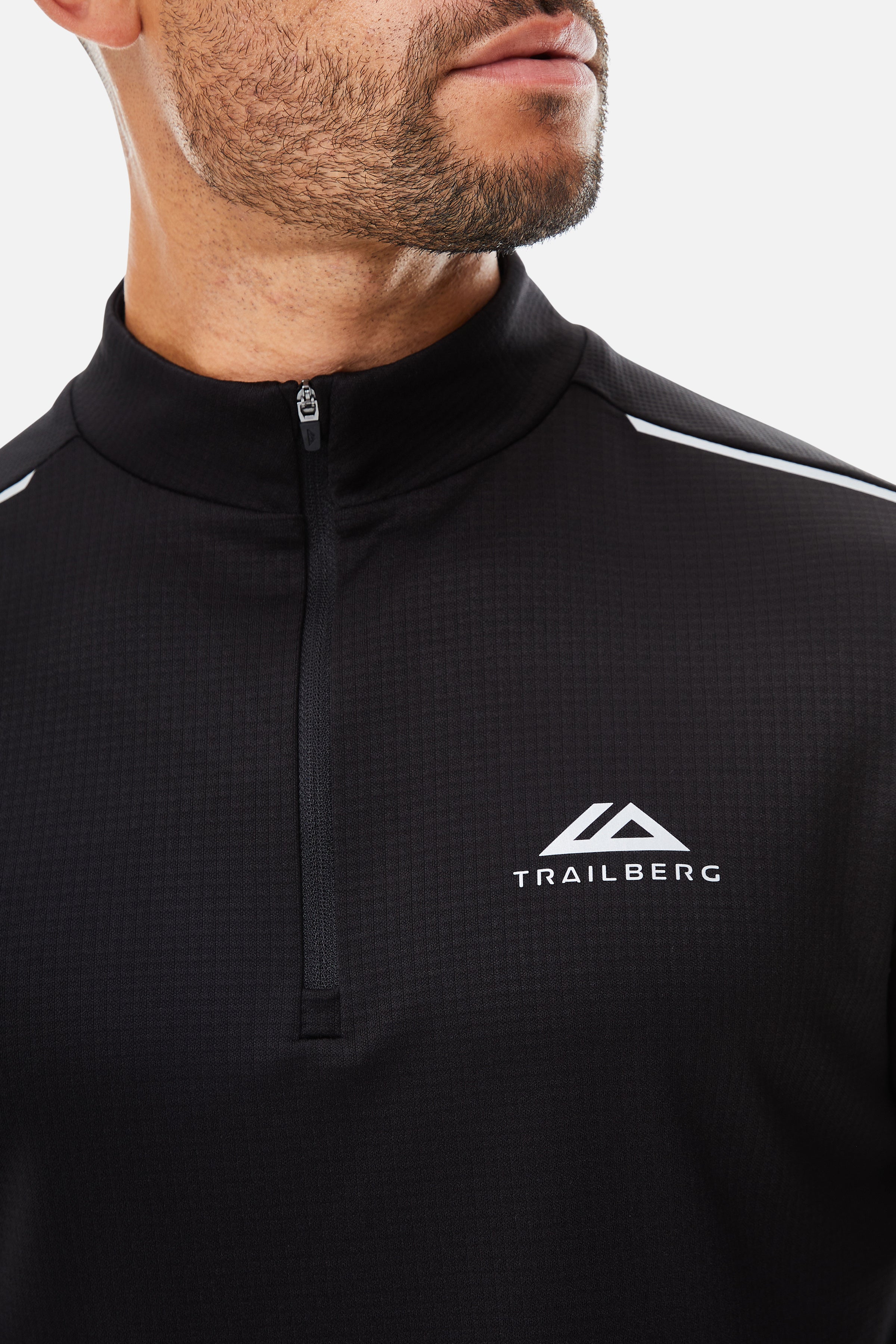 Focus Quarter Zip - Black