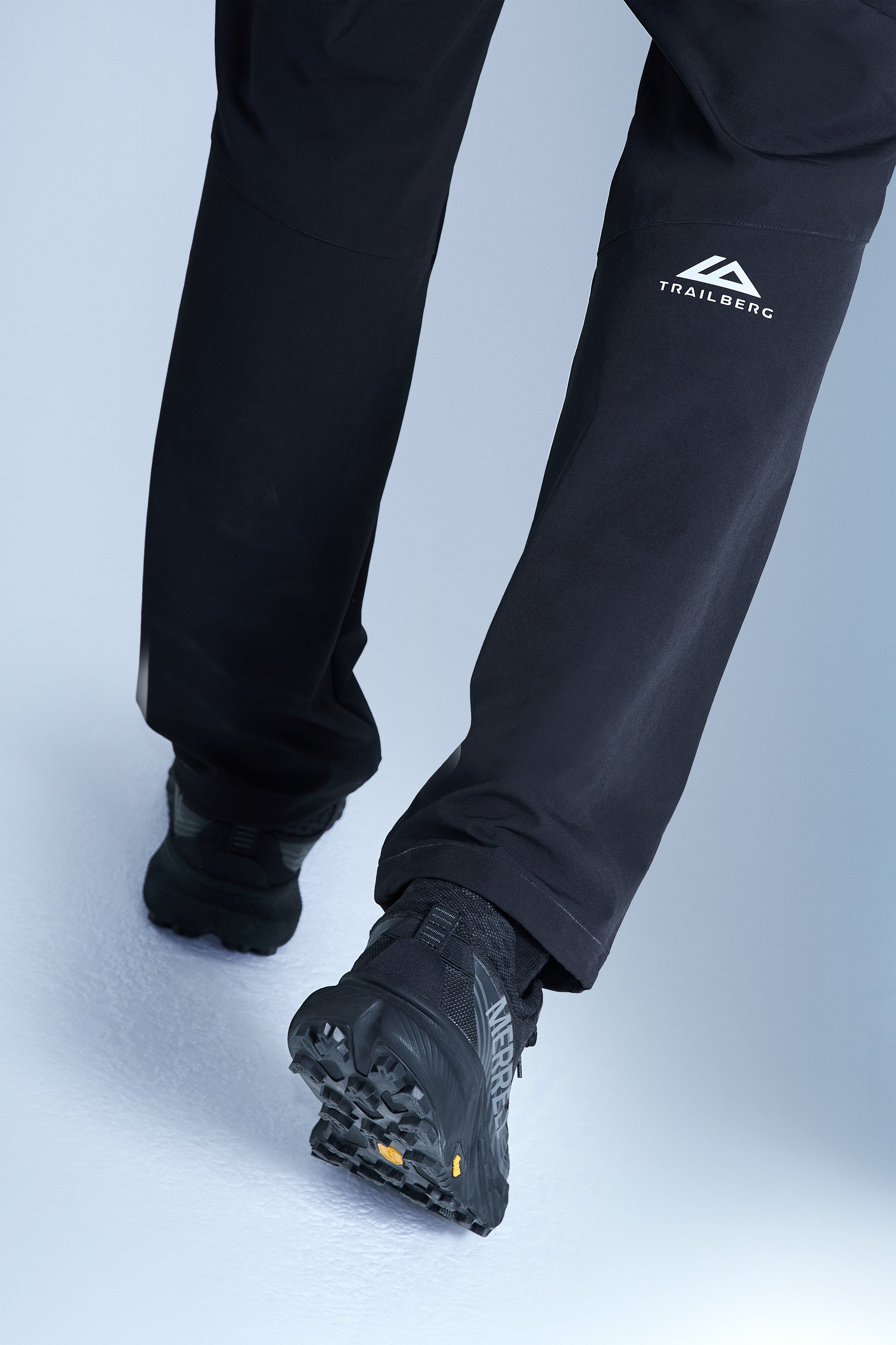 Faltenjura 2.0 Tracksuit - Black/Volcano Grey