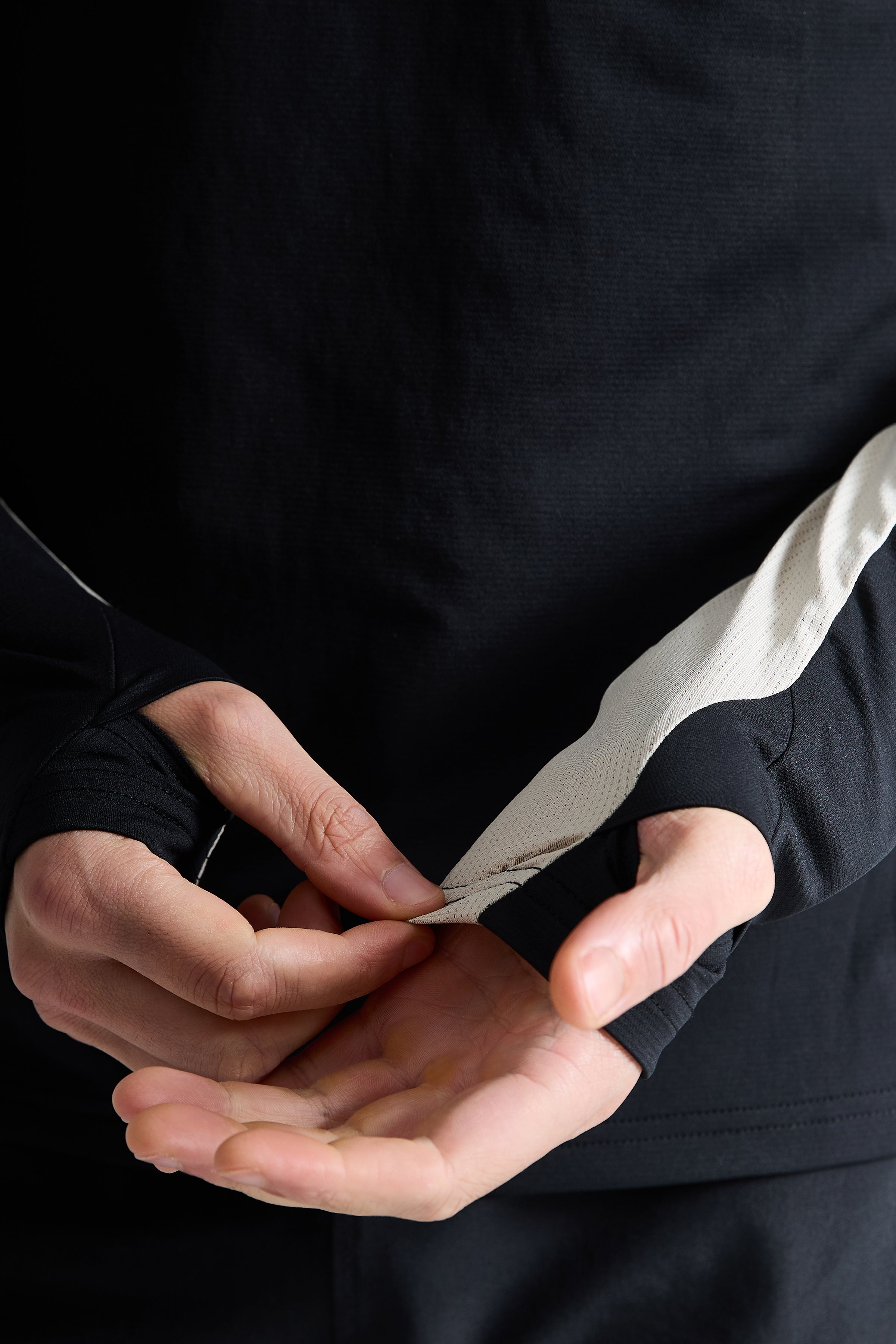 AW25 Triathlon Essentials Quarter Zip Set - Black/Pale Taupe