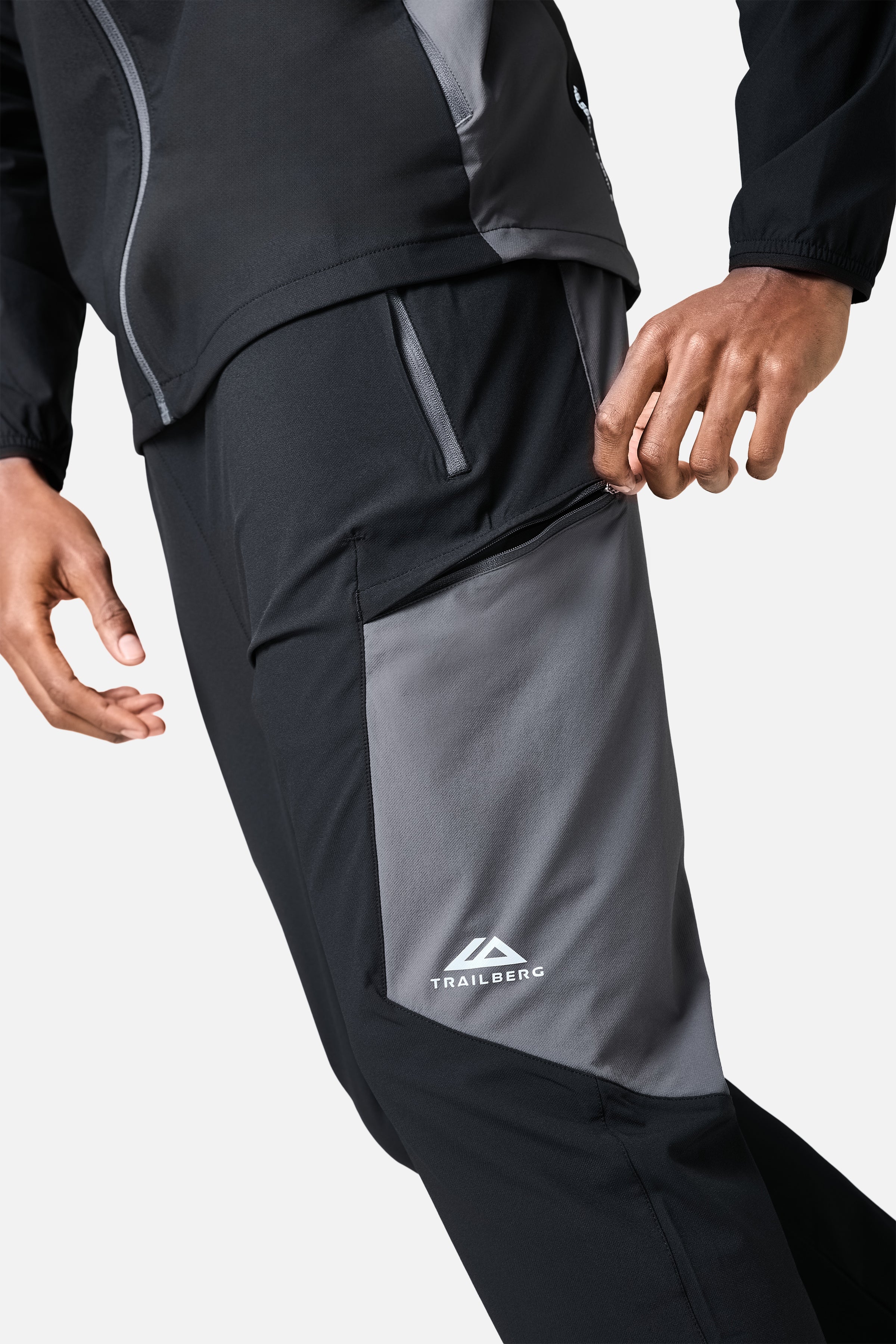 Odyssey 2.0 Tracksuit - Black/Volcano Grey