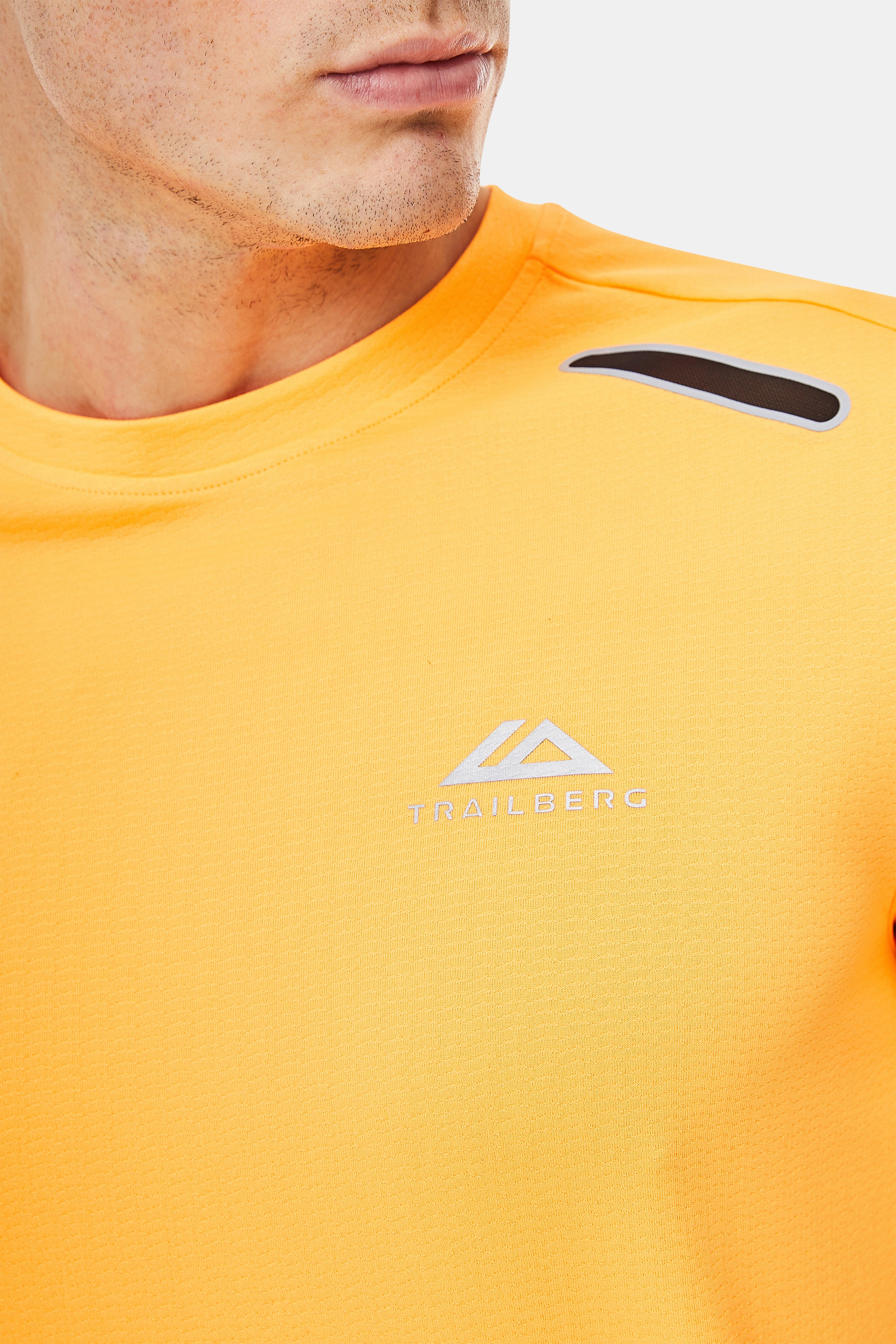 Gotthard Twinset - Vivid Nectarine/Black