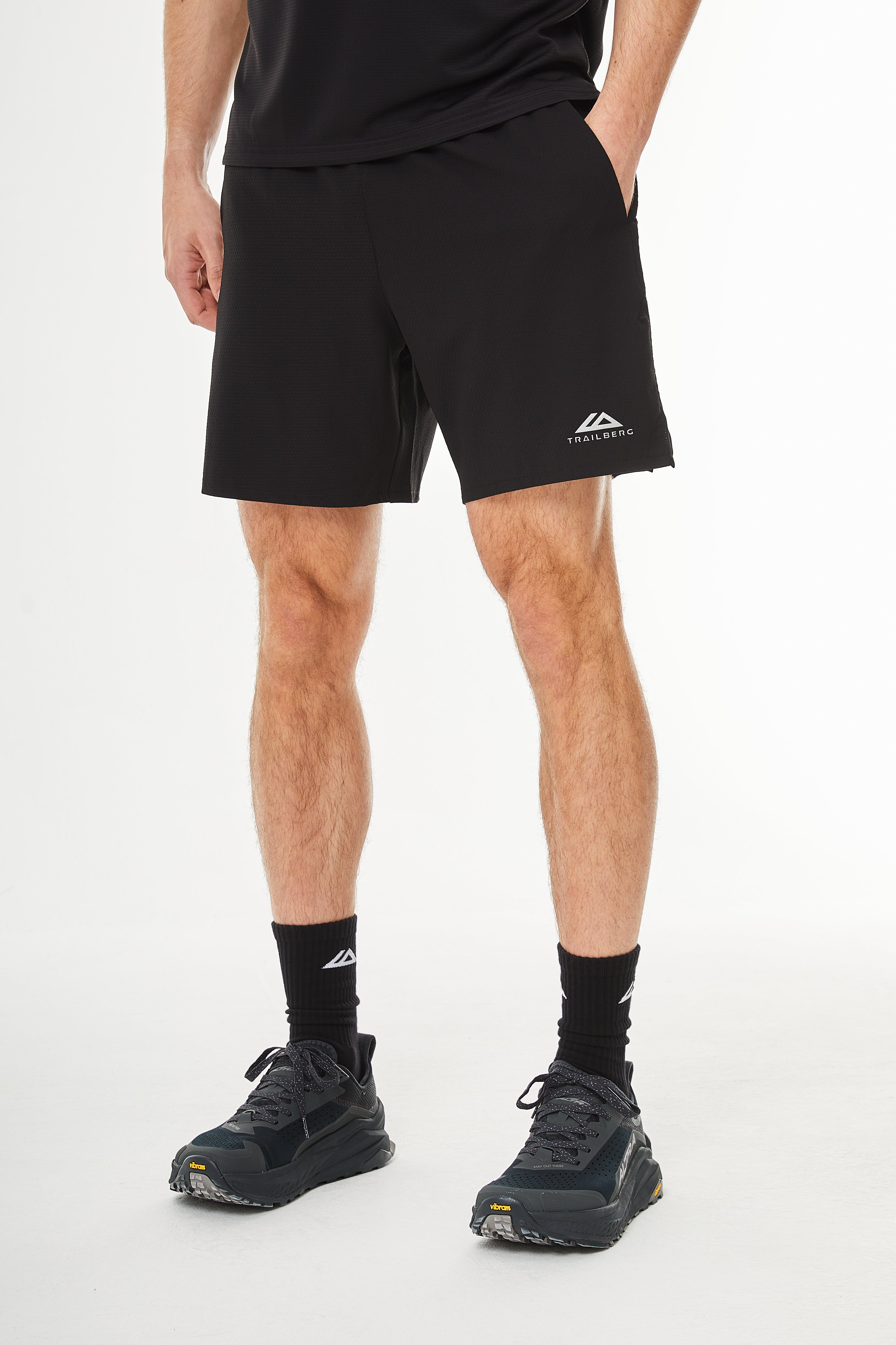 Mount Gotthard Twinset - Black