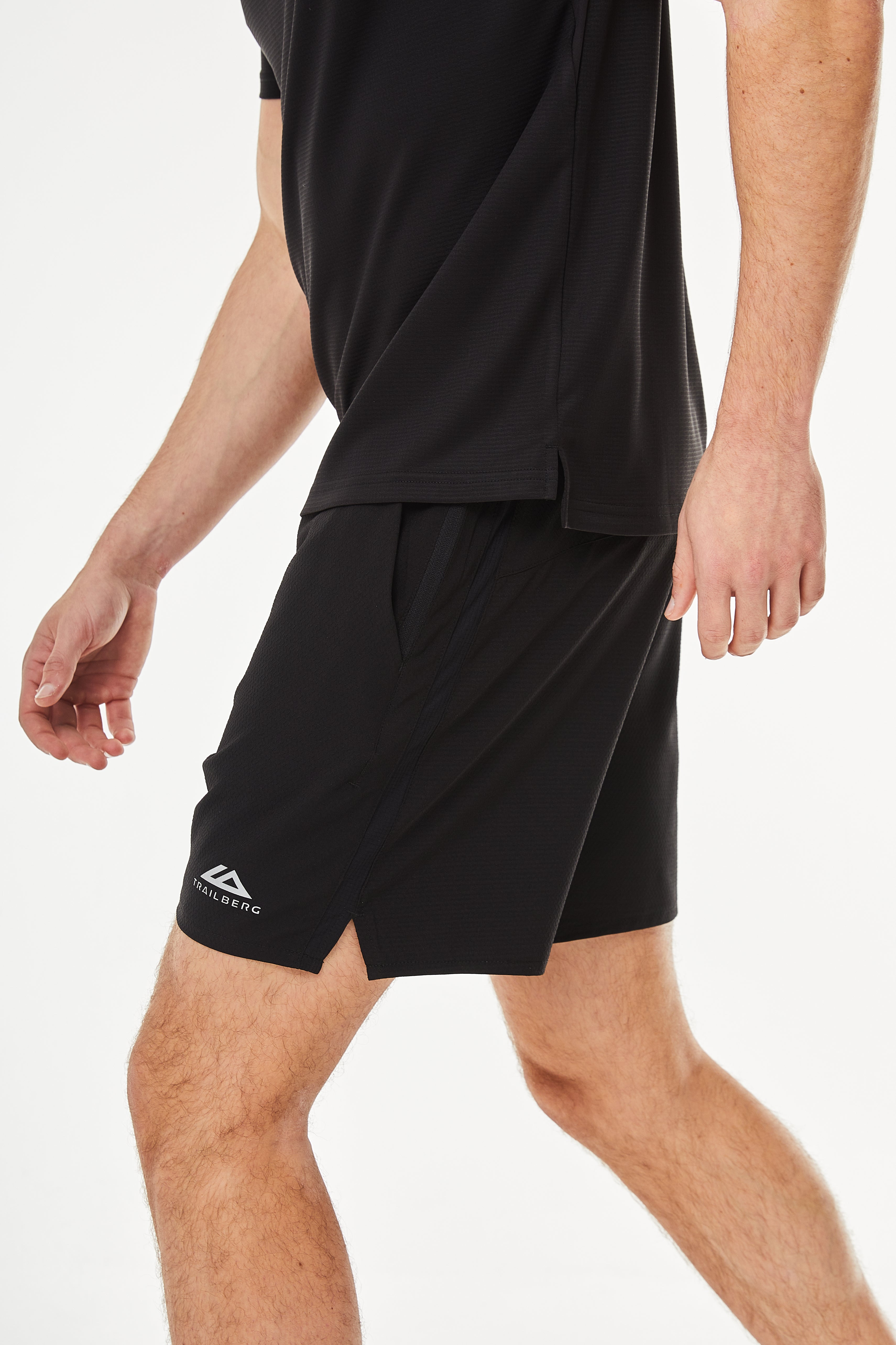 Mount Gotthard Twinset - Black