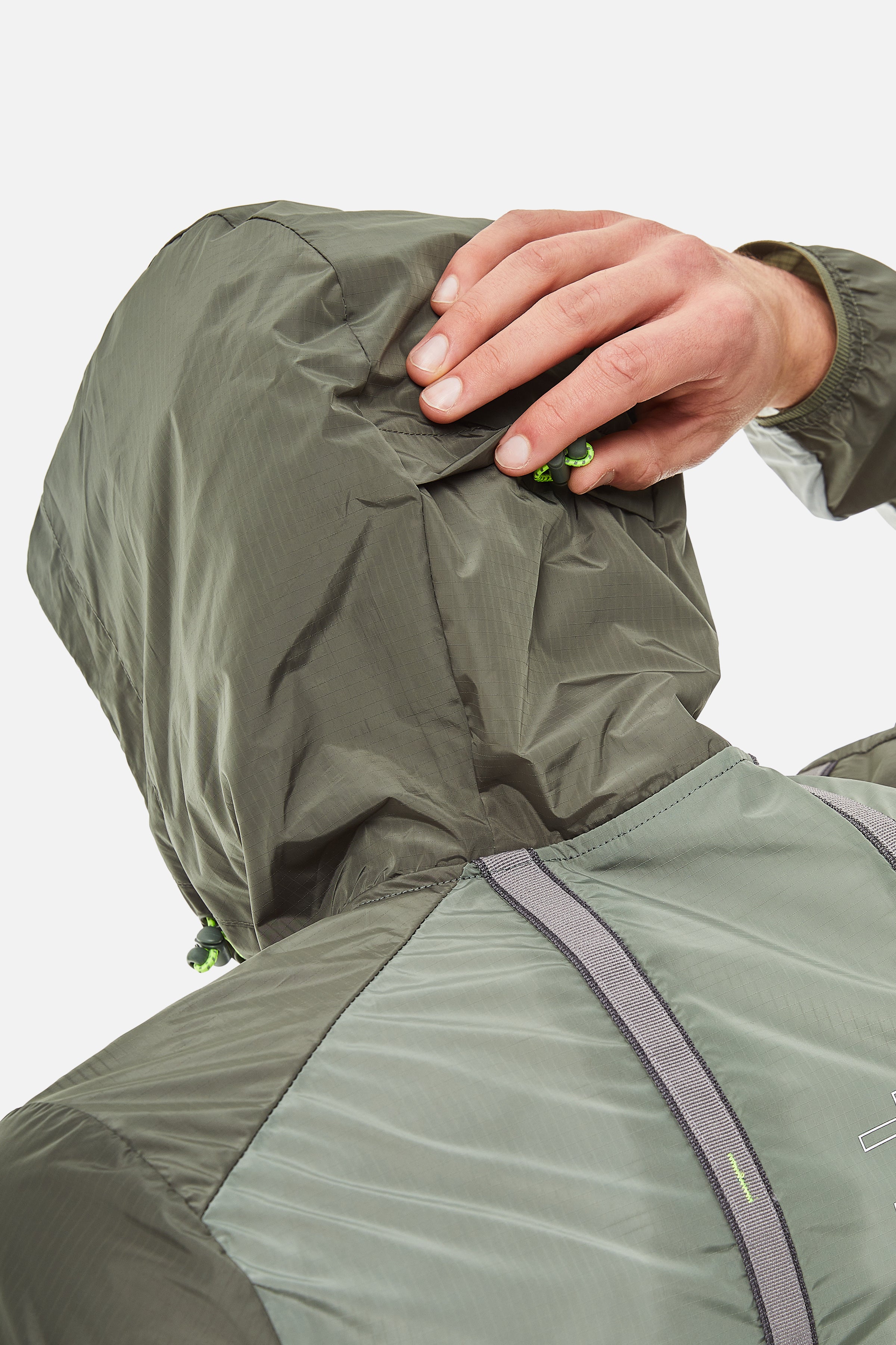 Triathlon SS25 Windbreaker - Pine Dust/Dark Fern/Frosted Leaf