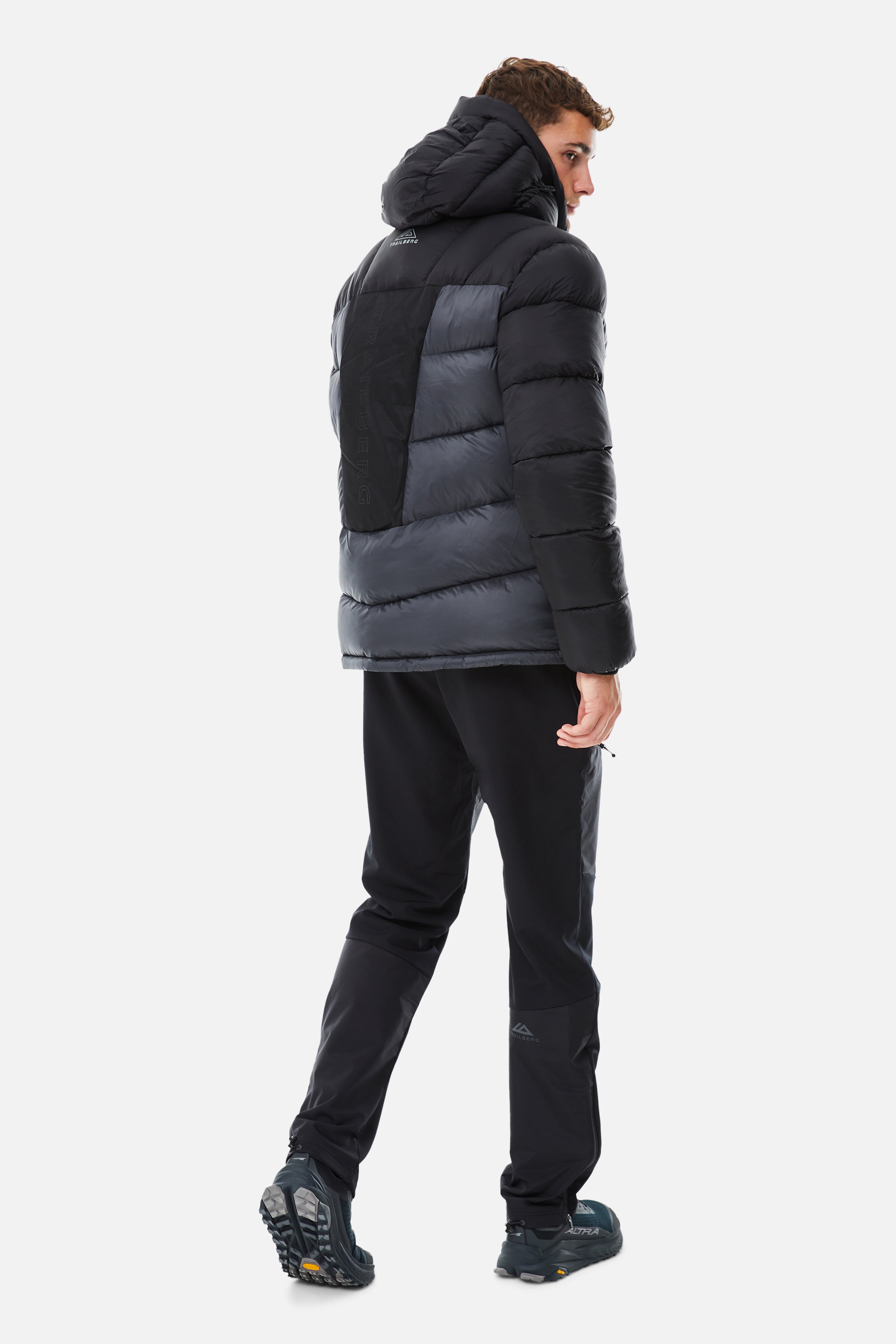 Alpina Insulated Jacket - Black/Volcano Grey