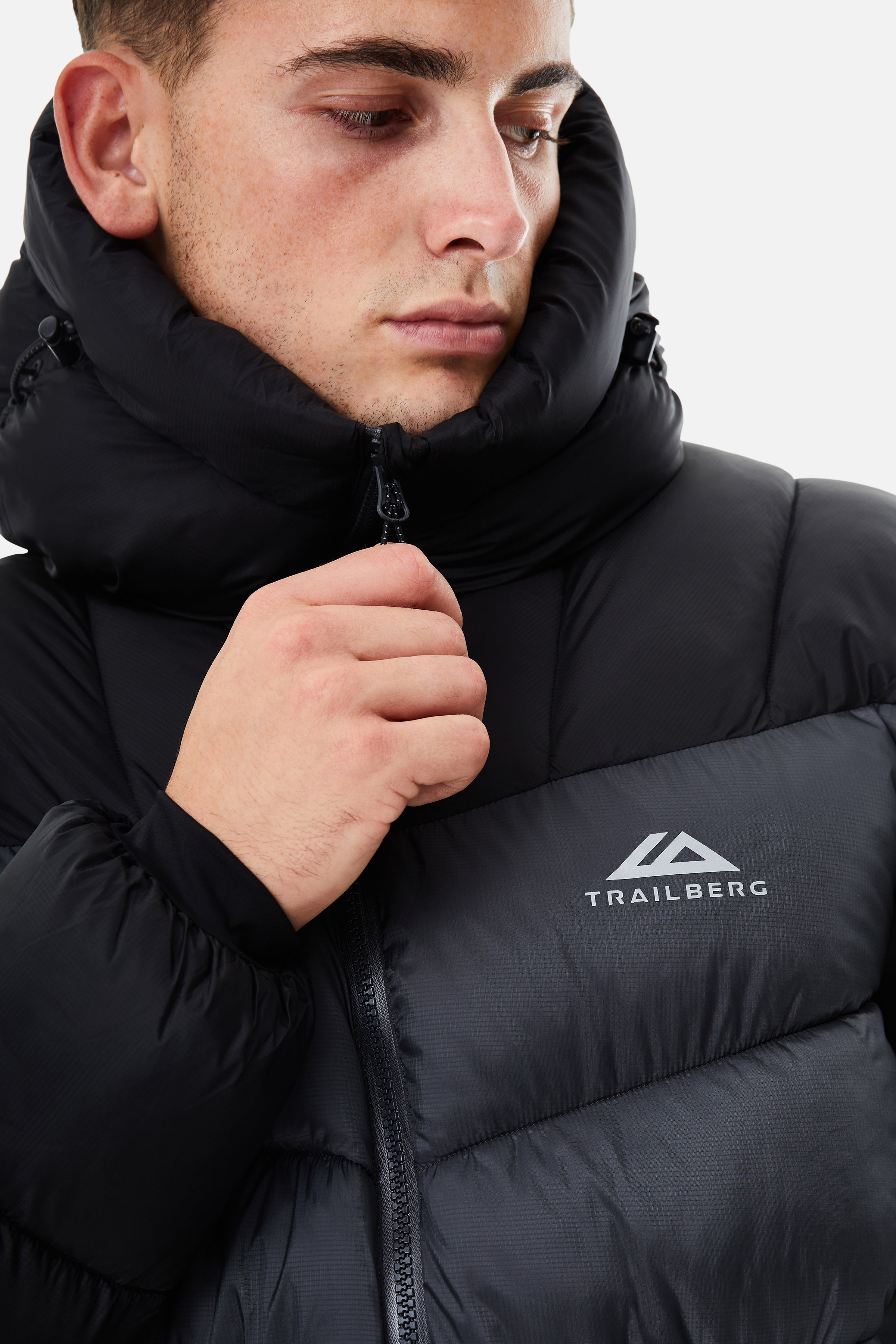 Alpina Insulated Jacket - Black/Volcano Grey