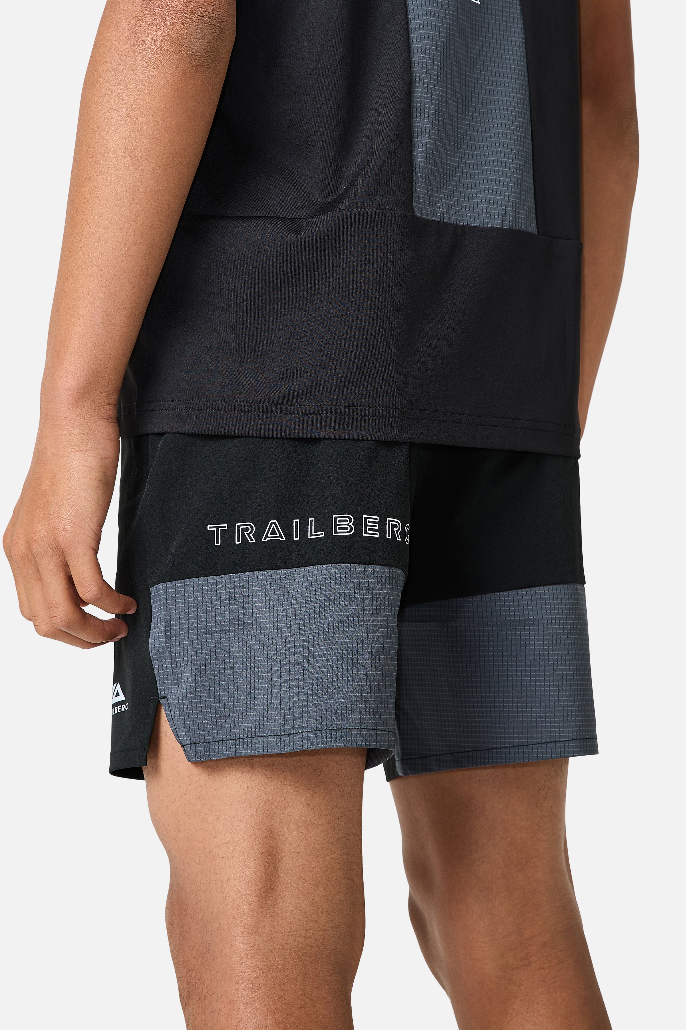 Boys Rapid Grid Short - Black/Graphite Grey