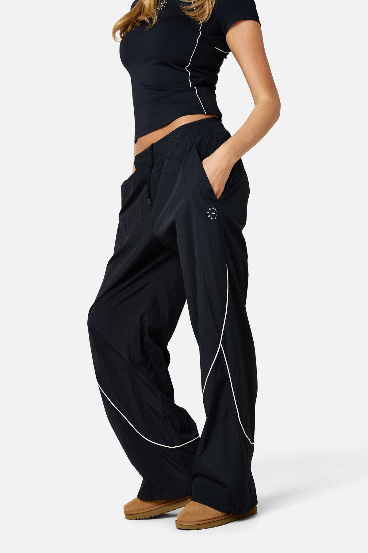 Womens Ignite 2.0 Woven Pant - Black/Candlelight White