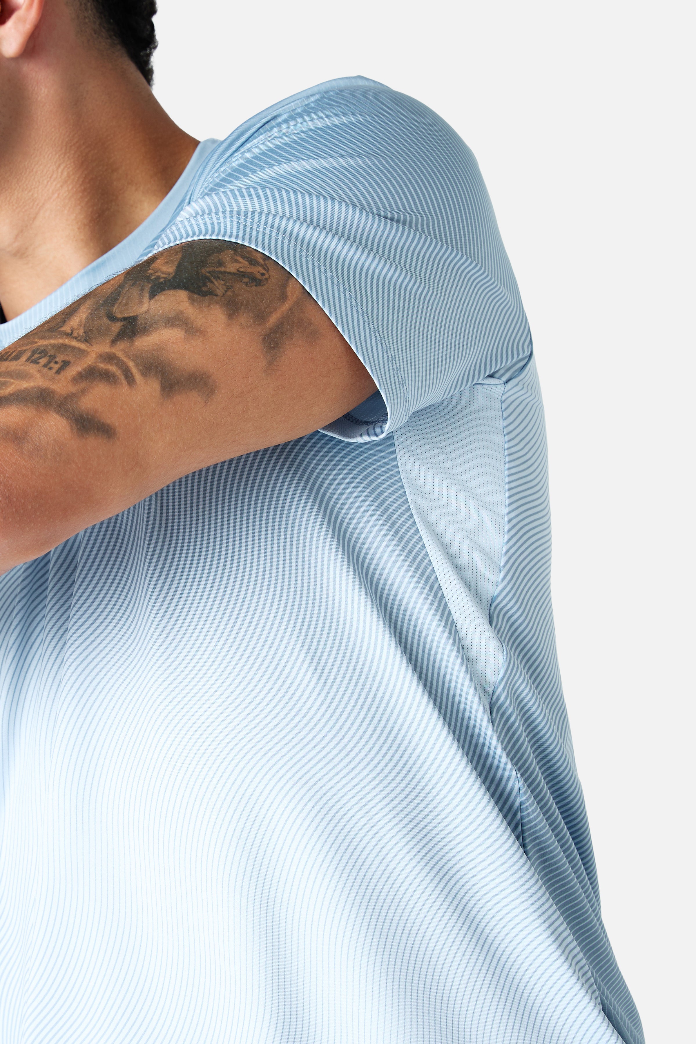 Wave Tee - Frosted Air/Skylar