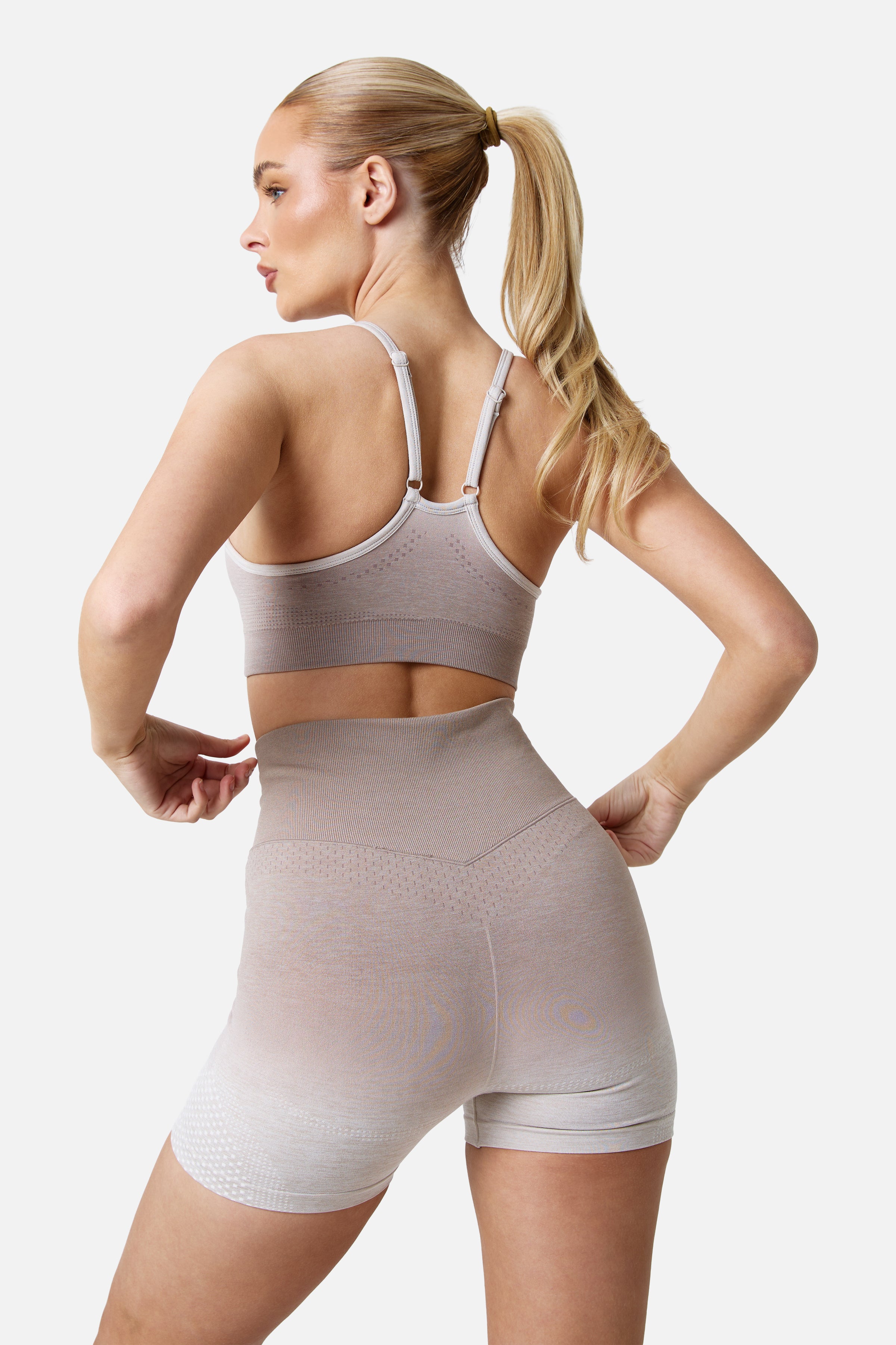 Womens Evocurve Seamless Cycling Short - Pebble Stone / Pale Taupe / Frosted Ridge