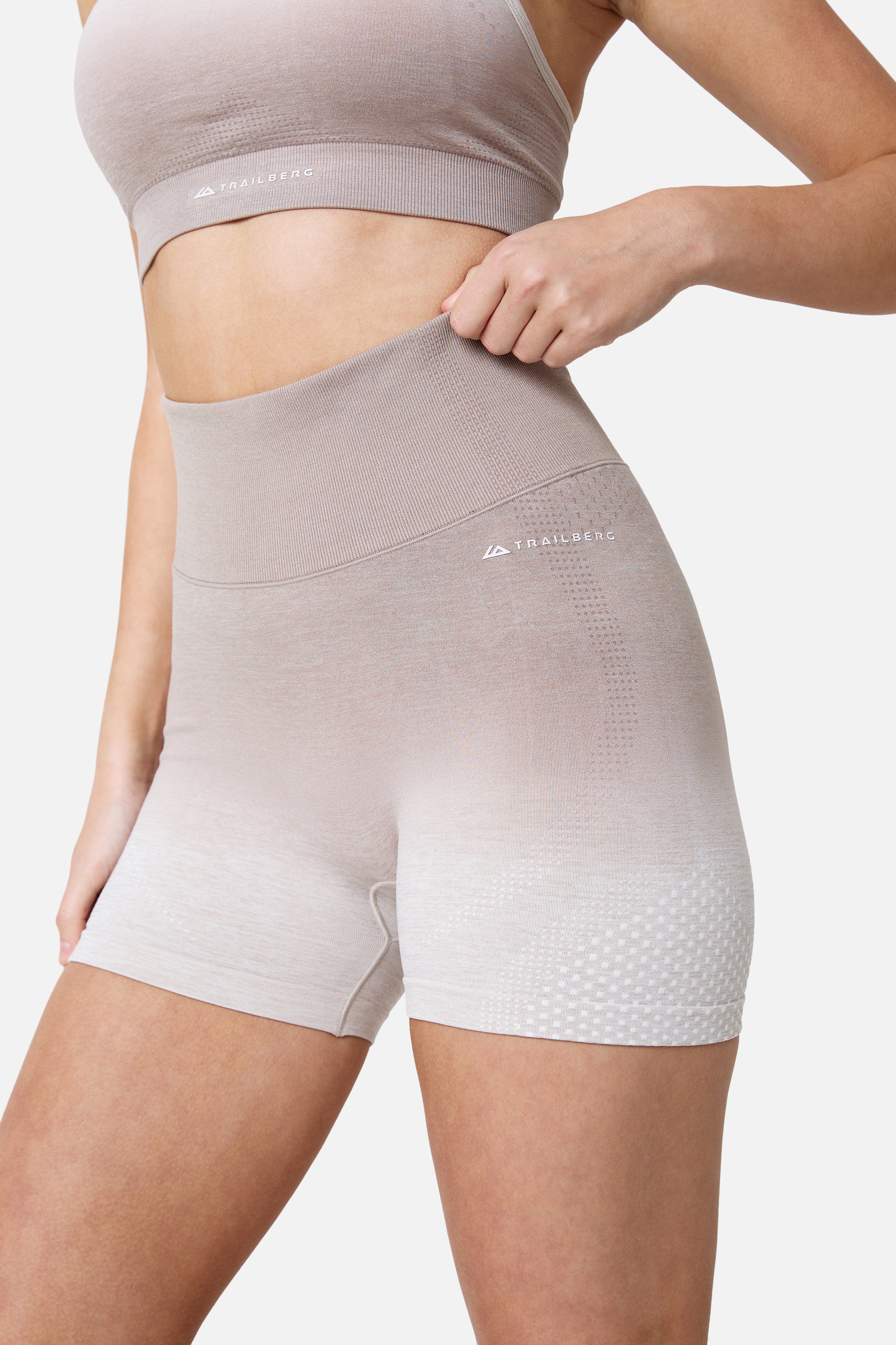 Womens Evocurve Seamless Bra and Short Set - Pebblestone/Pale Taupe