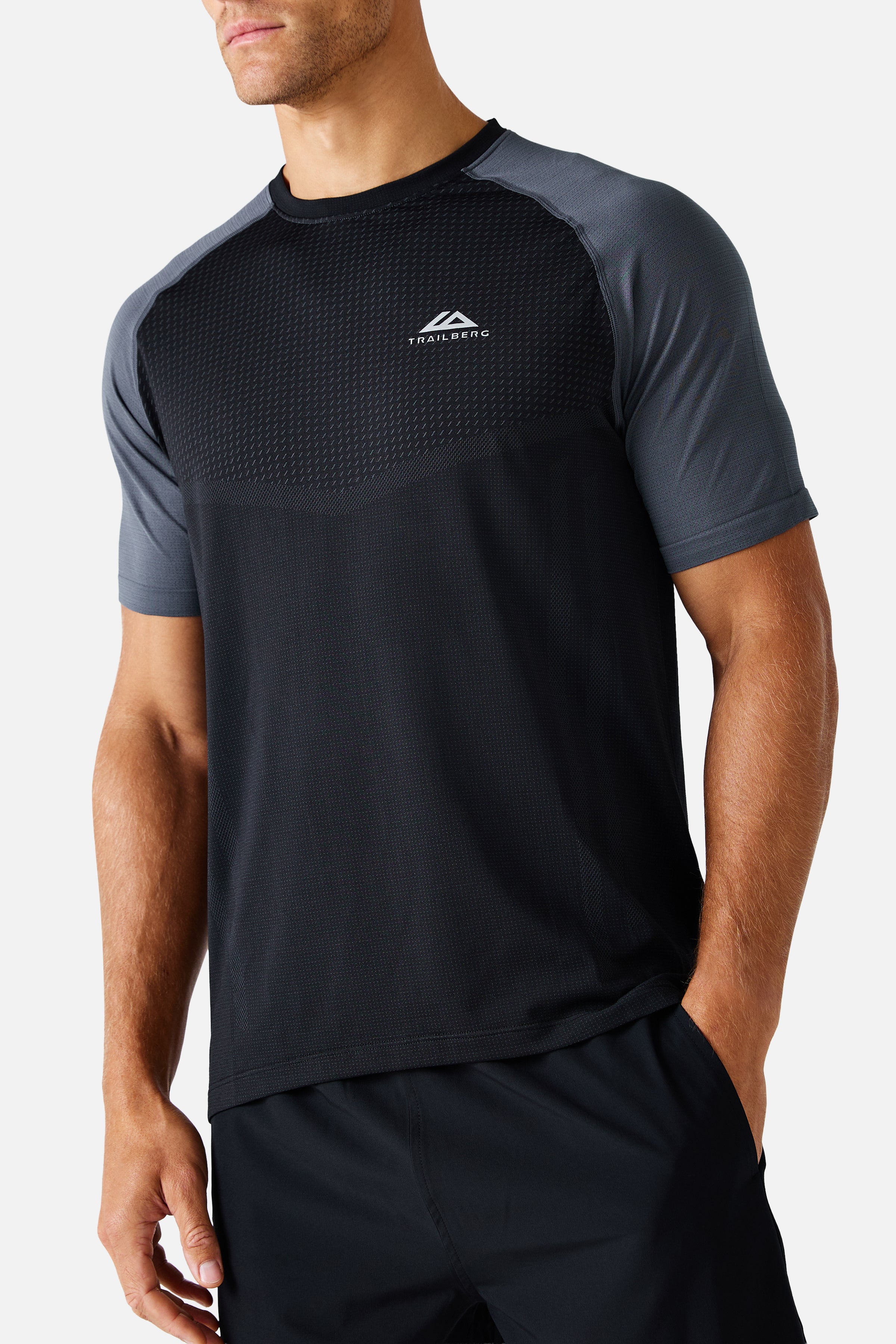 Rapid Dash Seamless Tee - Black/Volcano Grey