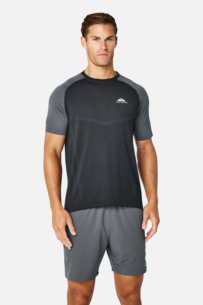 Rapid Dash Seamless Tee - Black/ Graphite Grey