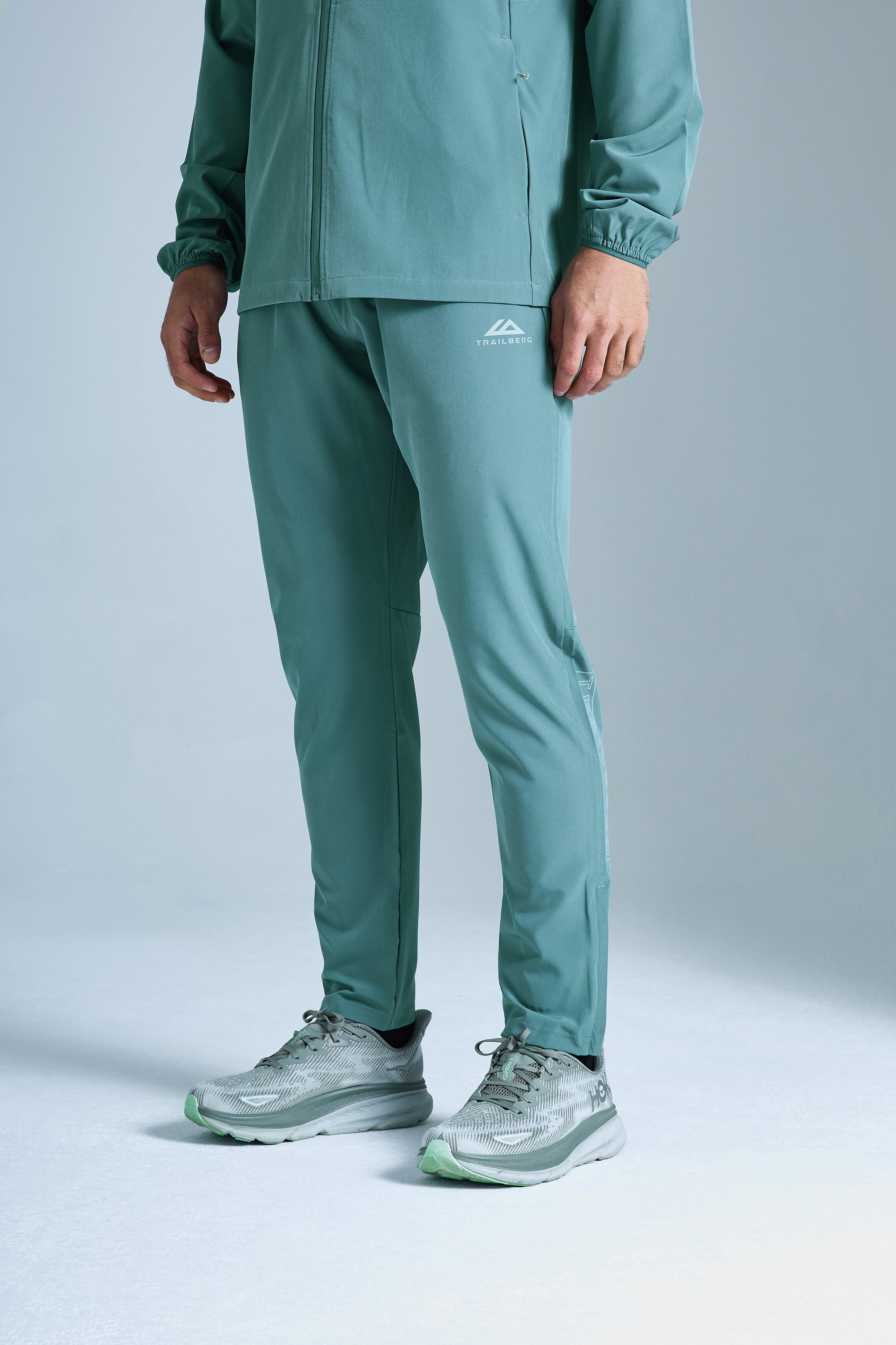 Crest 2.0 Tracksuit - Pine Dust/Aloe Frost