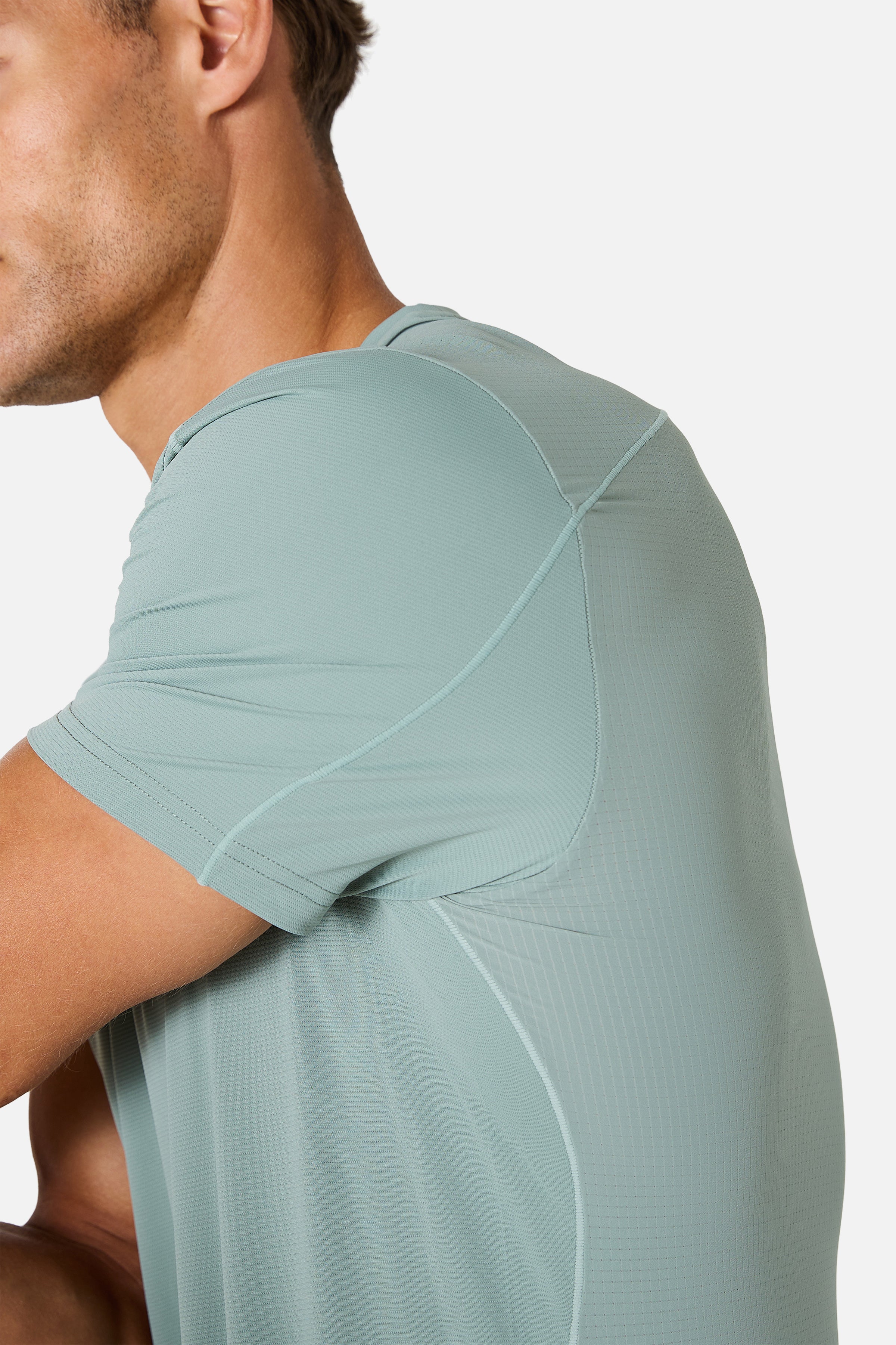 Momentum Tee - Willow Green/ Idyllic Green