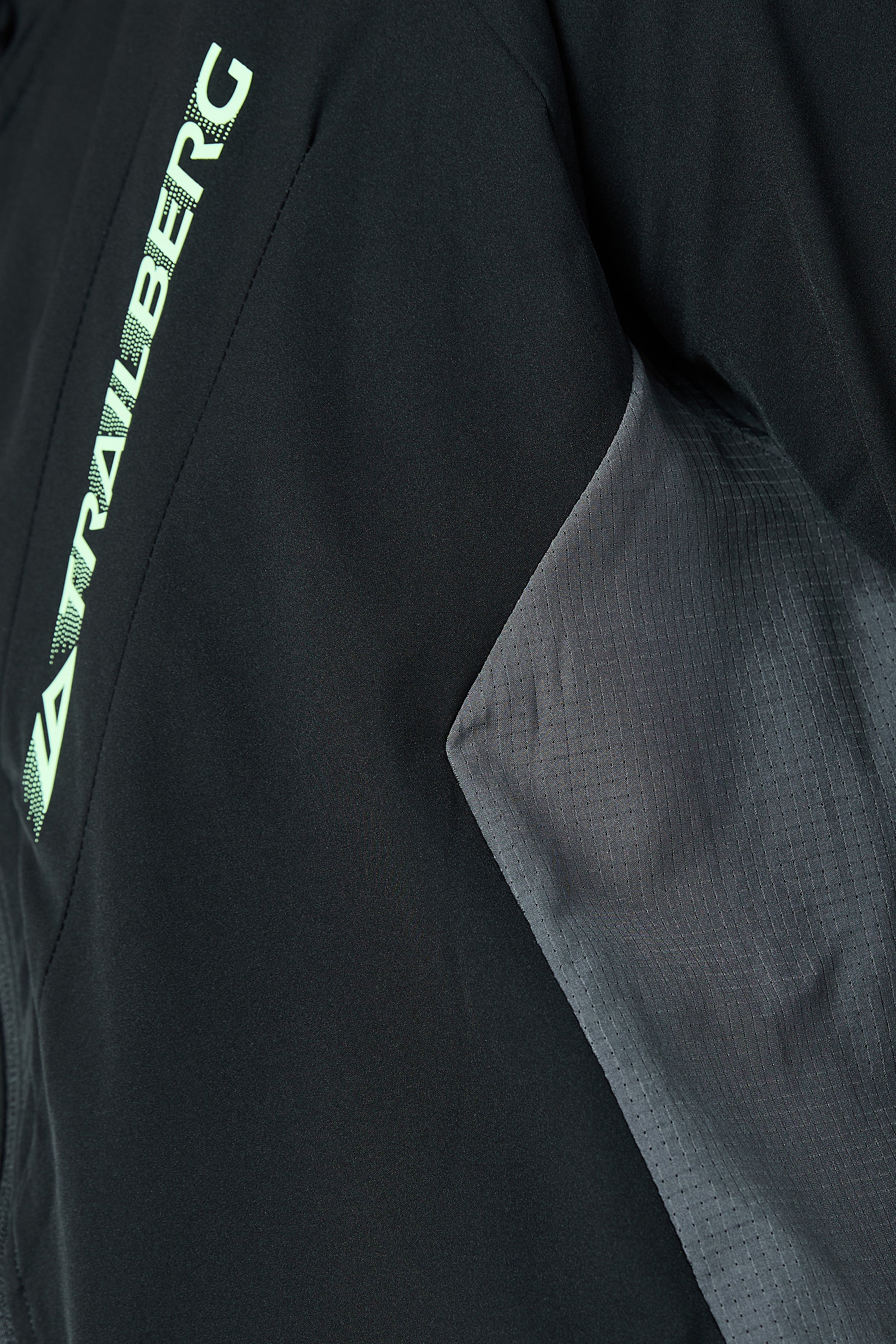 Pulsewave Tracksuit - Black