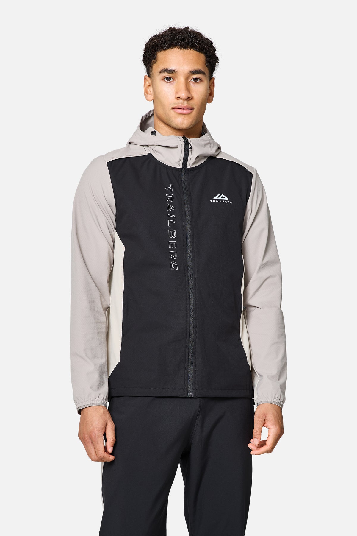 AW25 Triathlon Windbreaker Black Pale Taupe Fossil