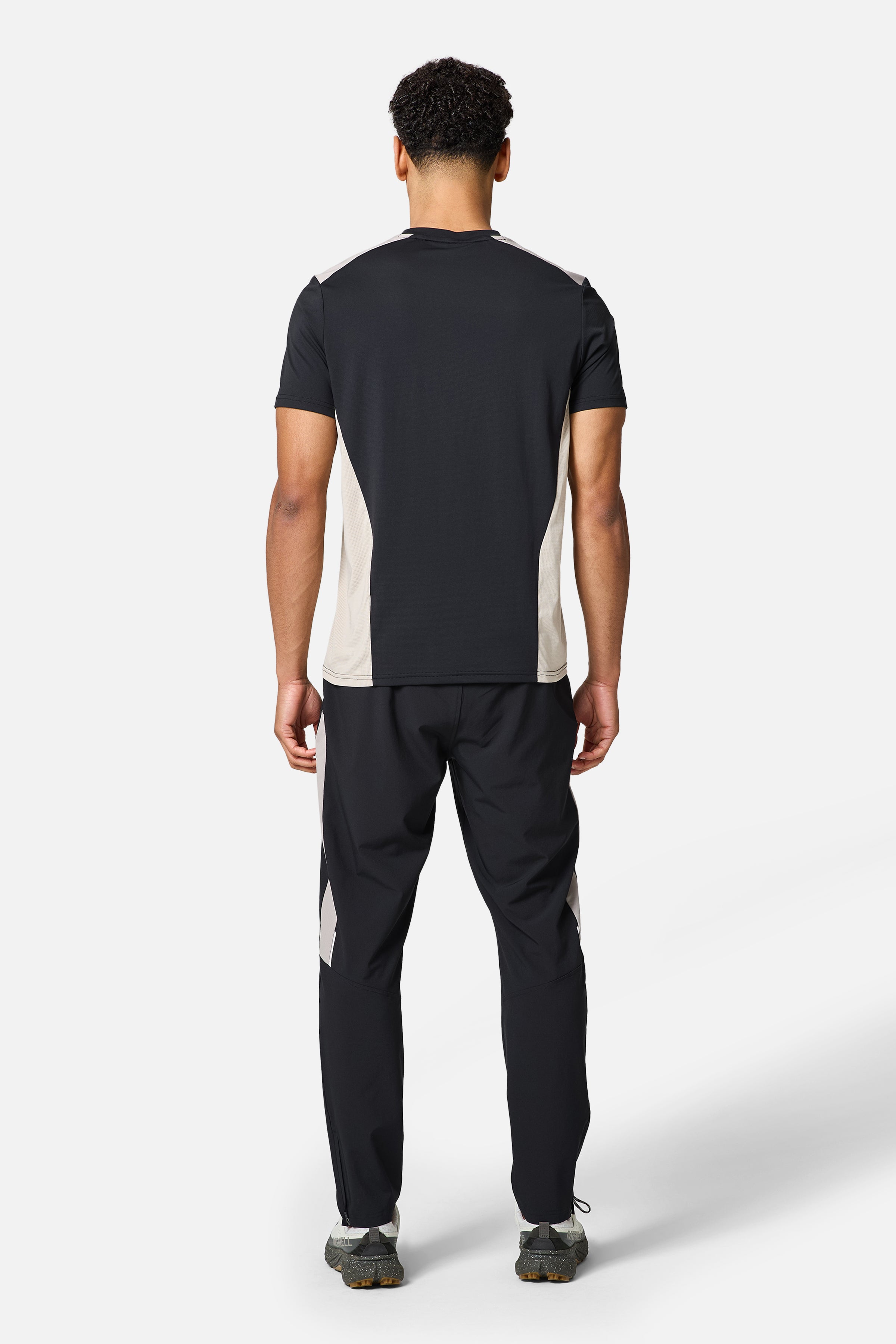 AW25 Triathlon Tee - Black/Pale Taupe/Fossil Brown