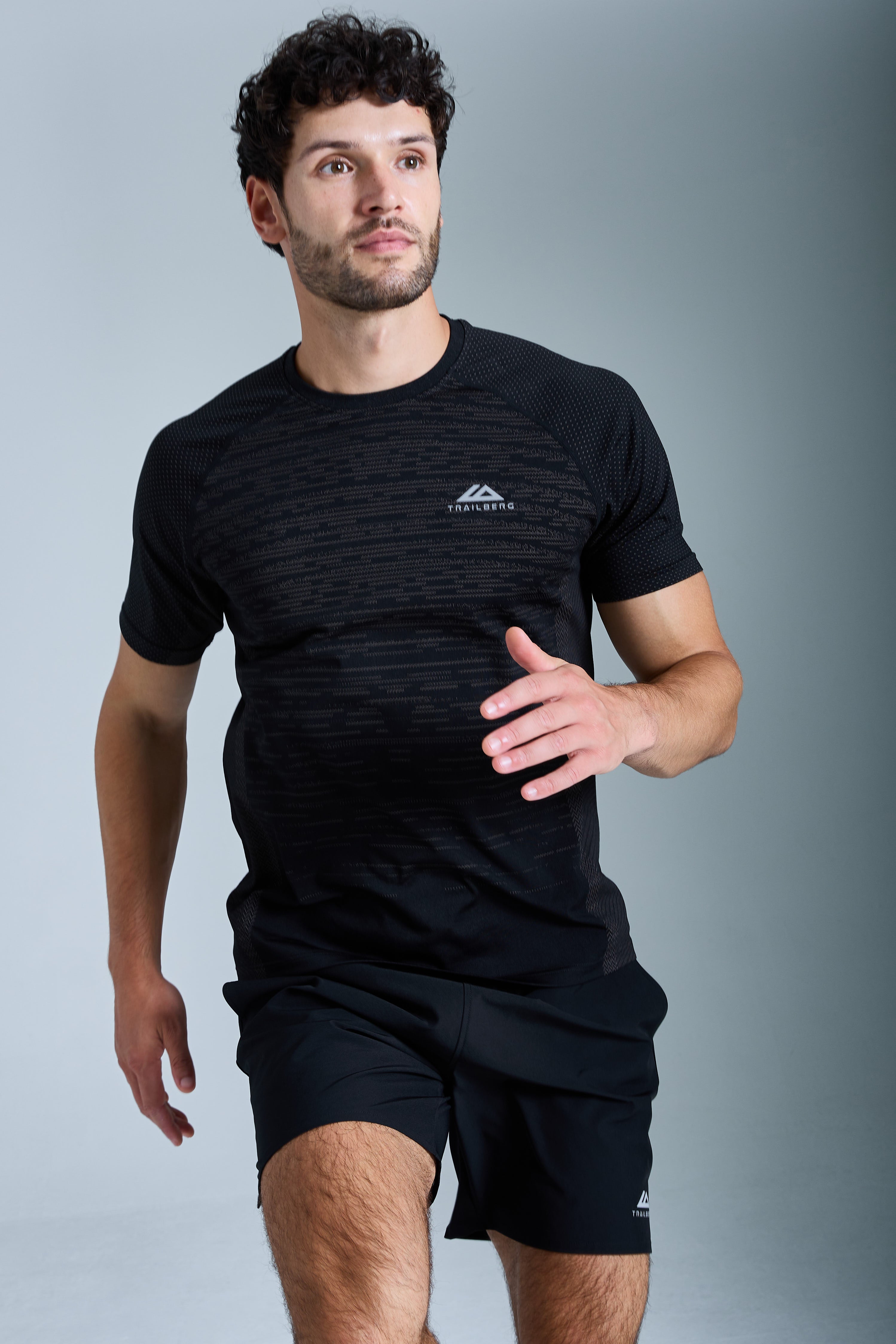 Form Seamless Tee - Black/Moon Grey
