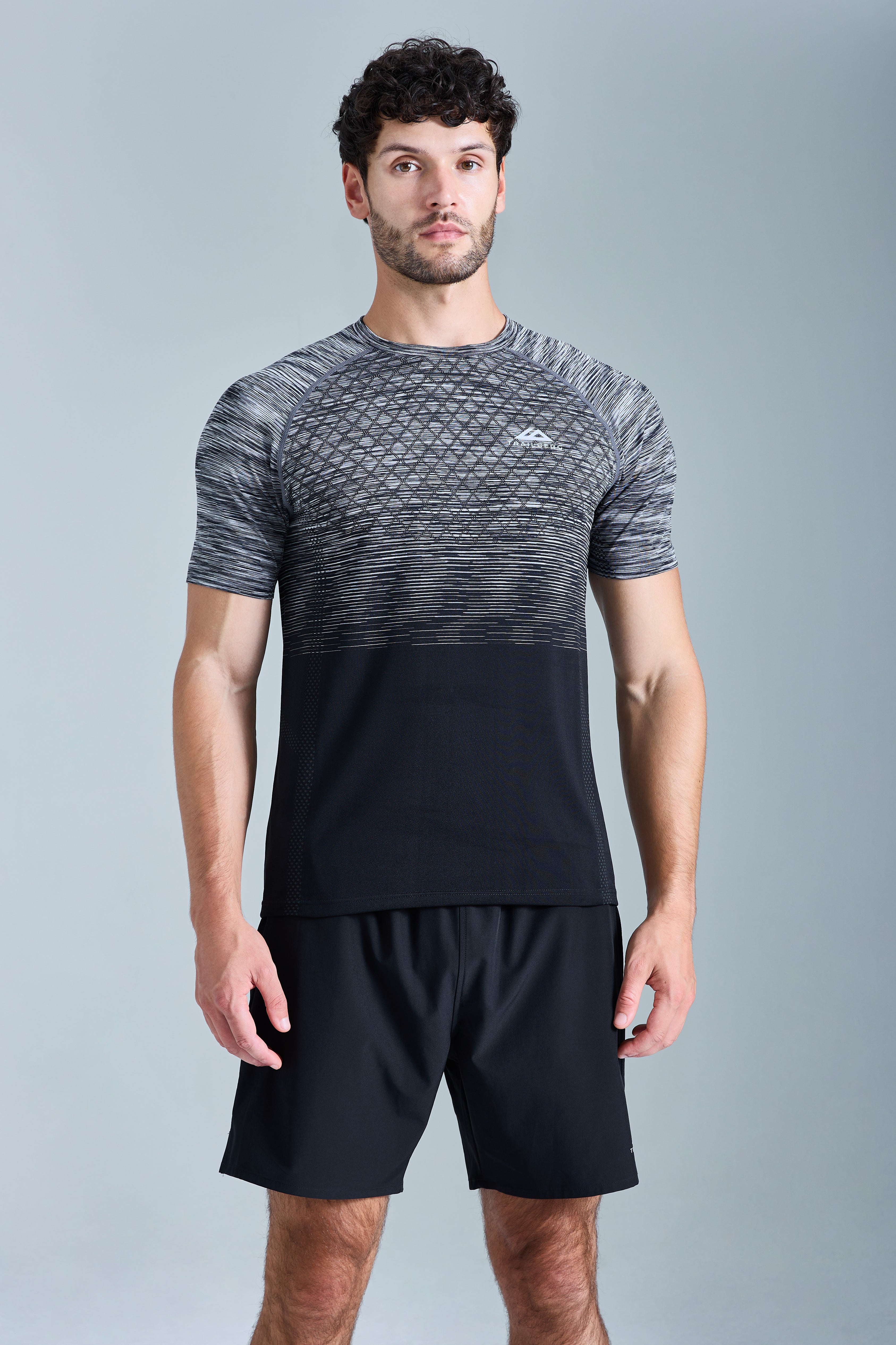 Stride Seamless Tee  - Moon Grey/Urban Smoke/Black/White