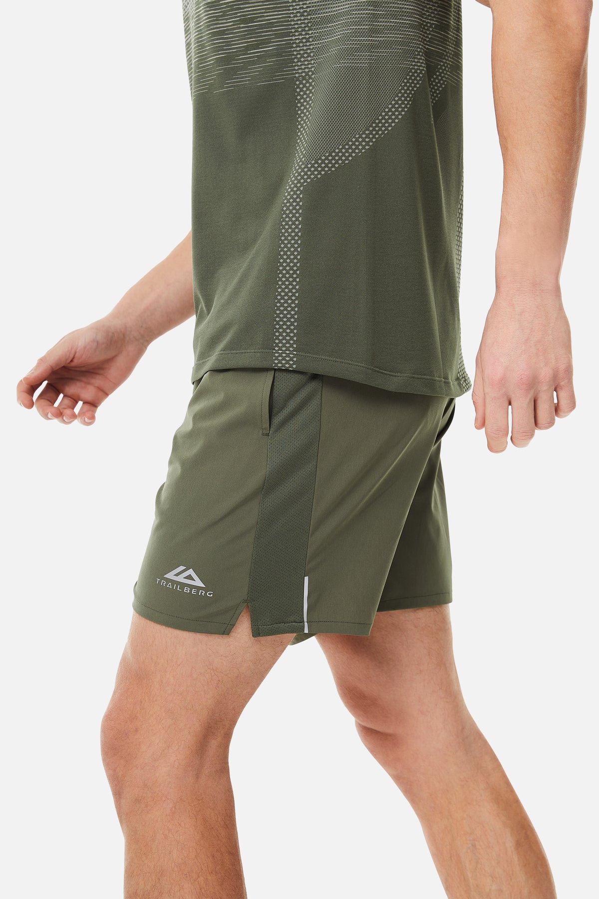 Essentials 2.0 Short Dark Fern