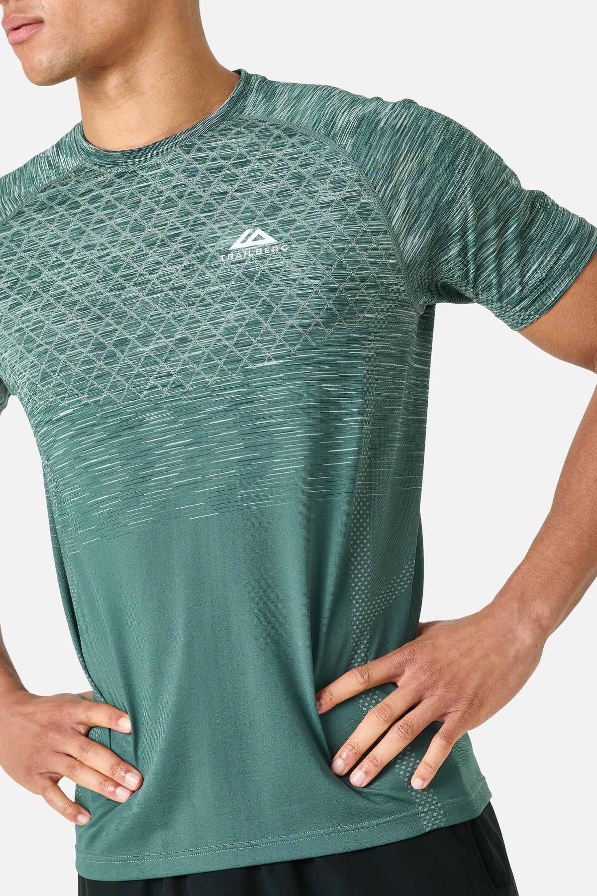 Stride Seamless Tee Evergreen Mist Moss Green Pine Fern Aloe Frost
