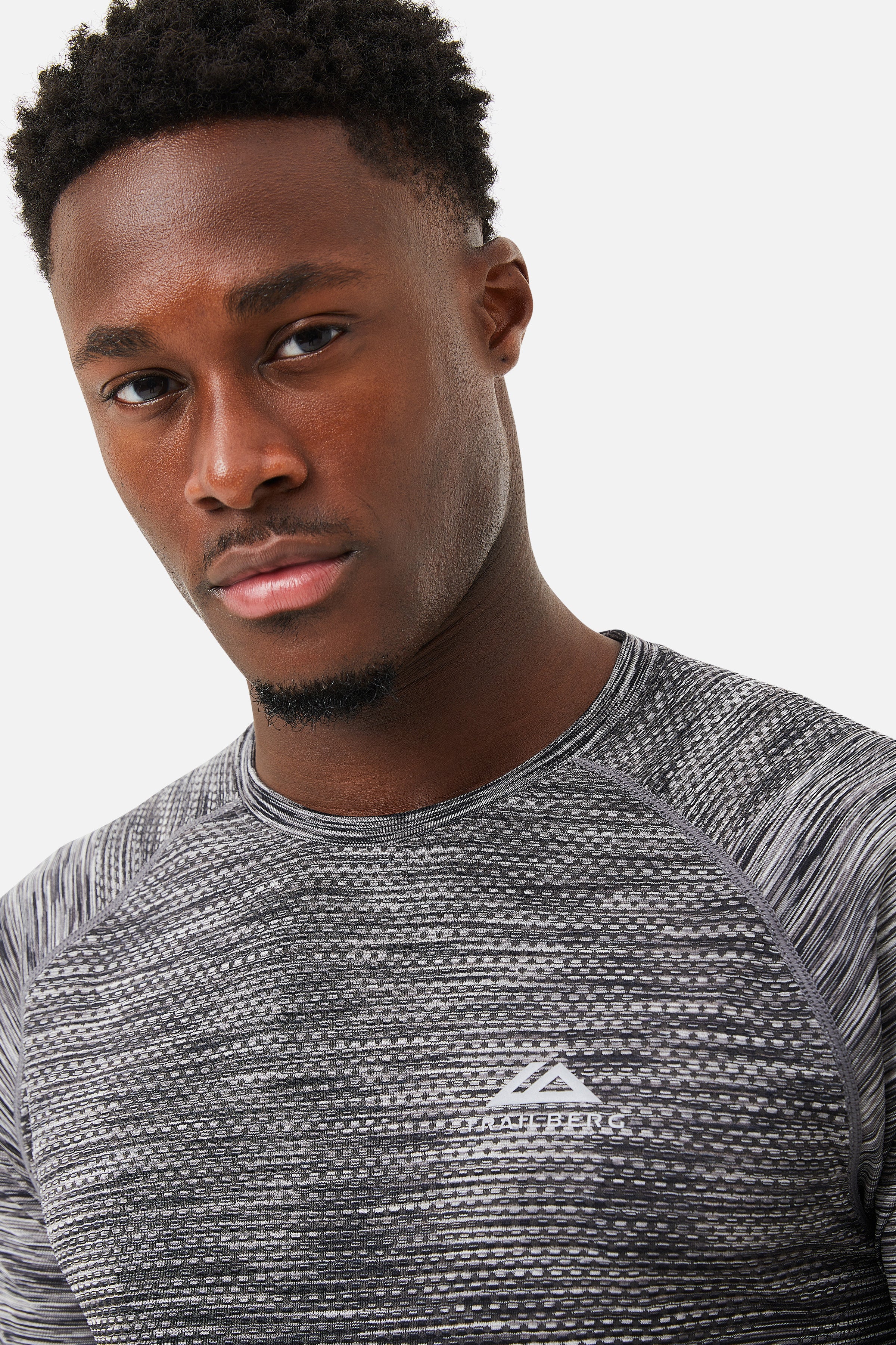Summit Seamless Essentials 2.0 Set - Black