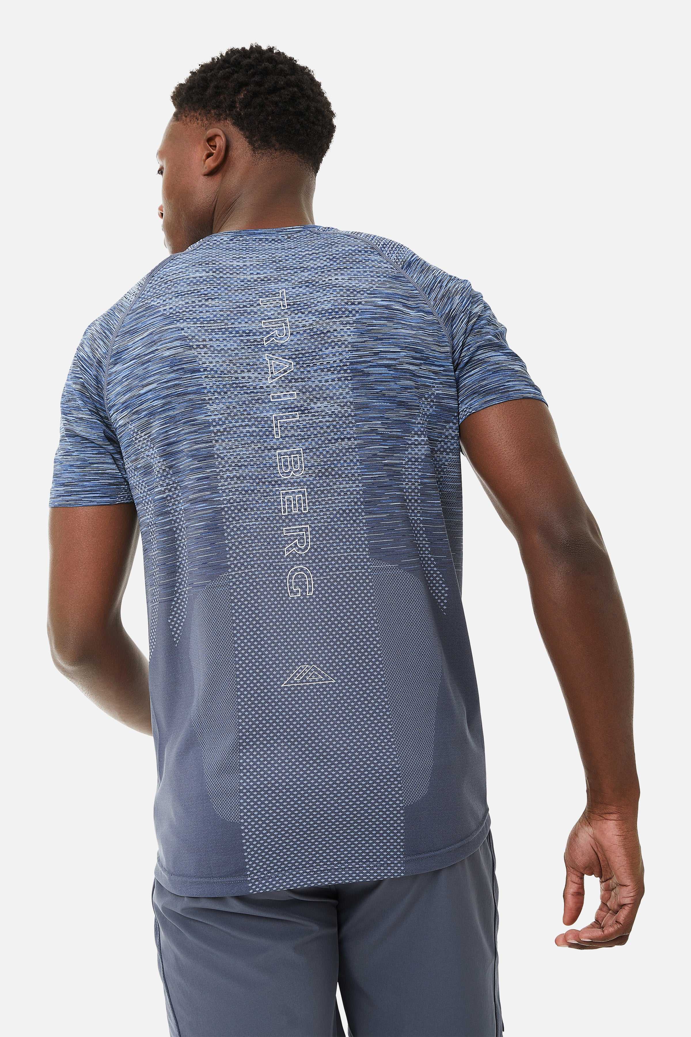 Summit Seamless Essentials 2.0 Set - Ombre Blue