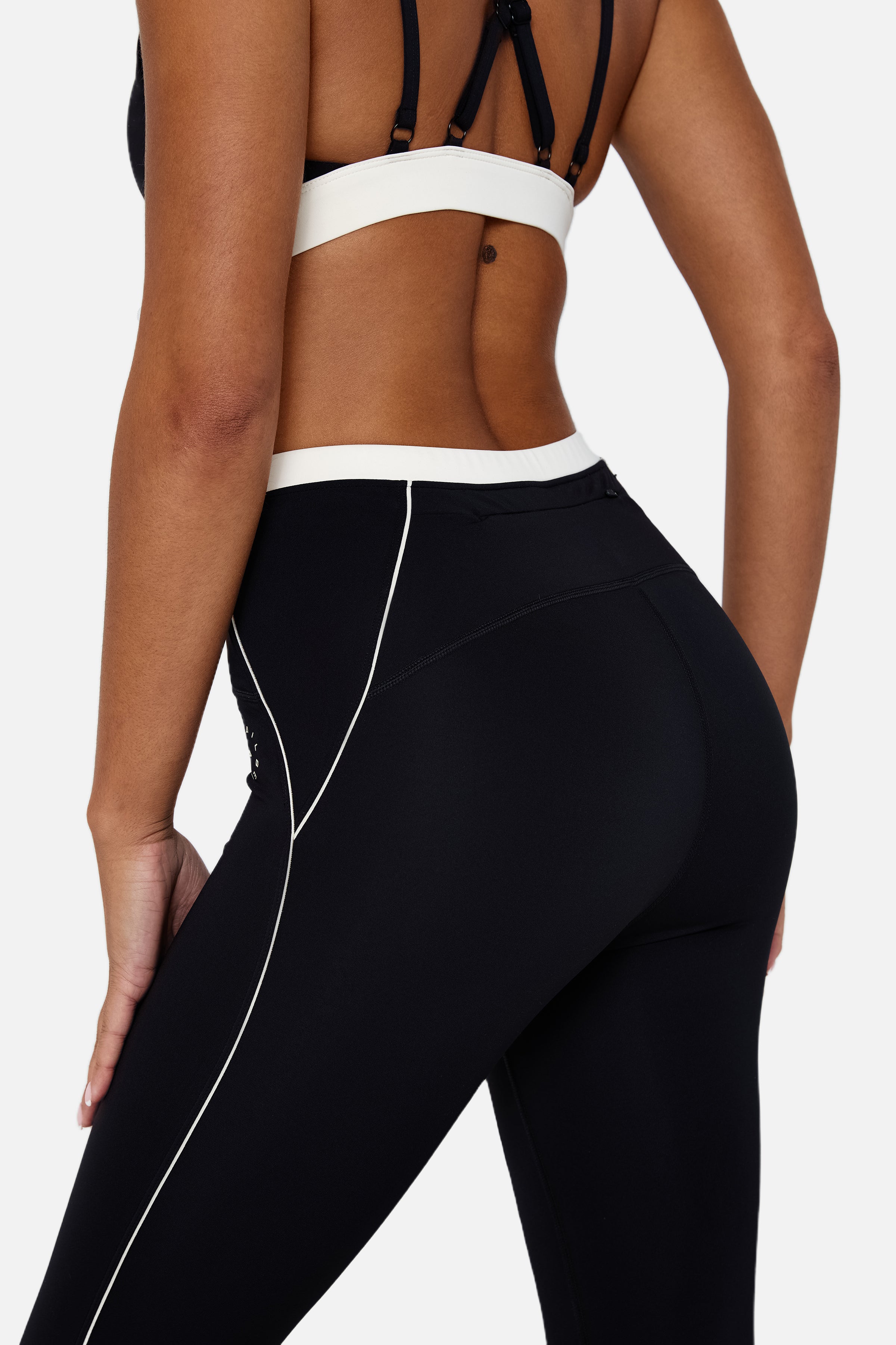 Womens Ignite Legging - Black/Candlelight White